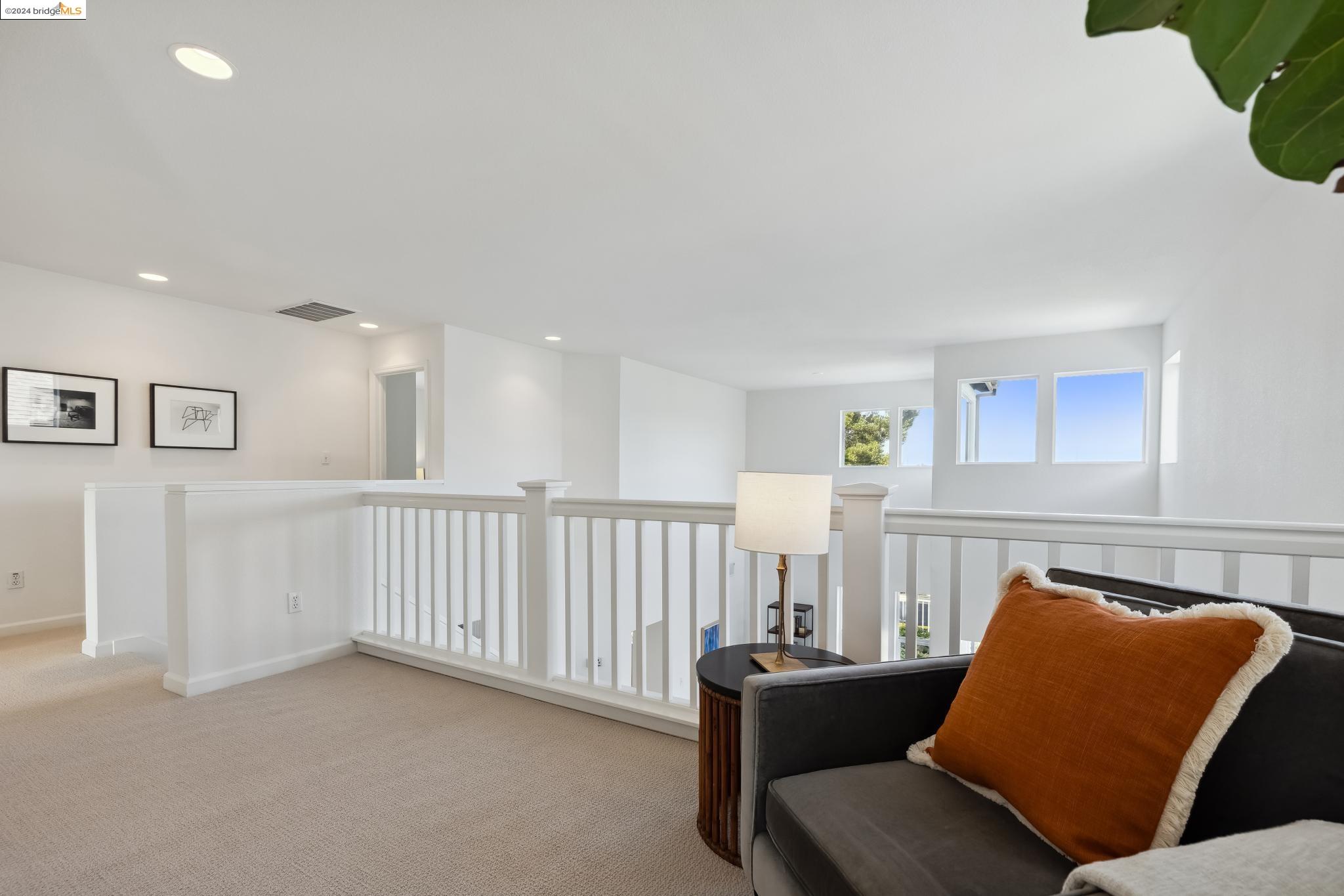 31 Sandpoint Dr