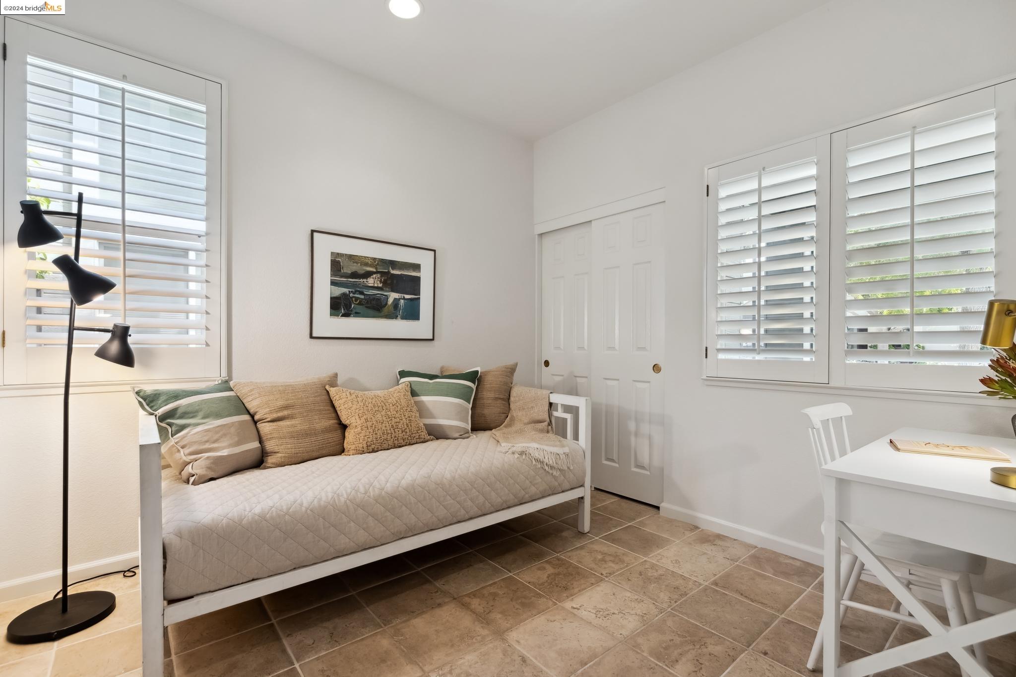 31 Sandpoint Dr
