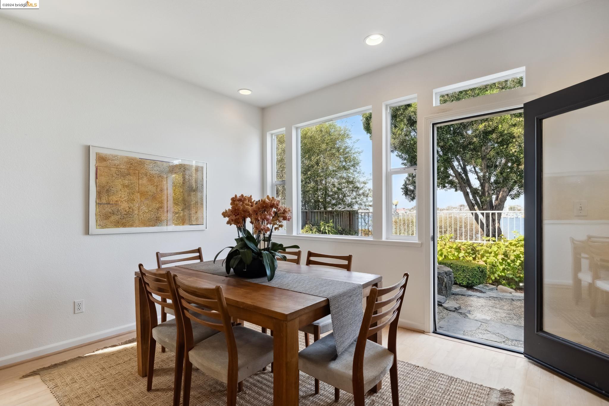 31 Sandpoint Dr