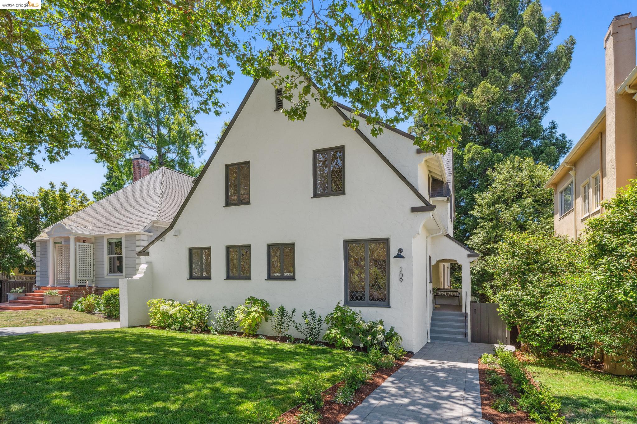 209 Highland Avenue