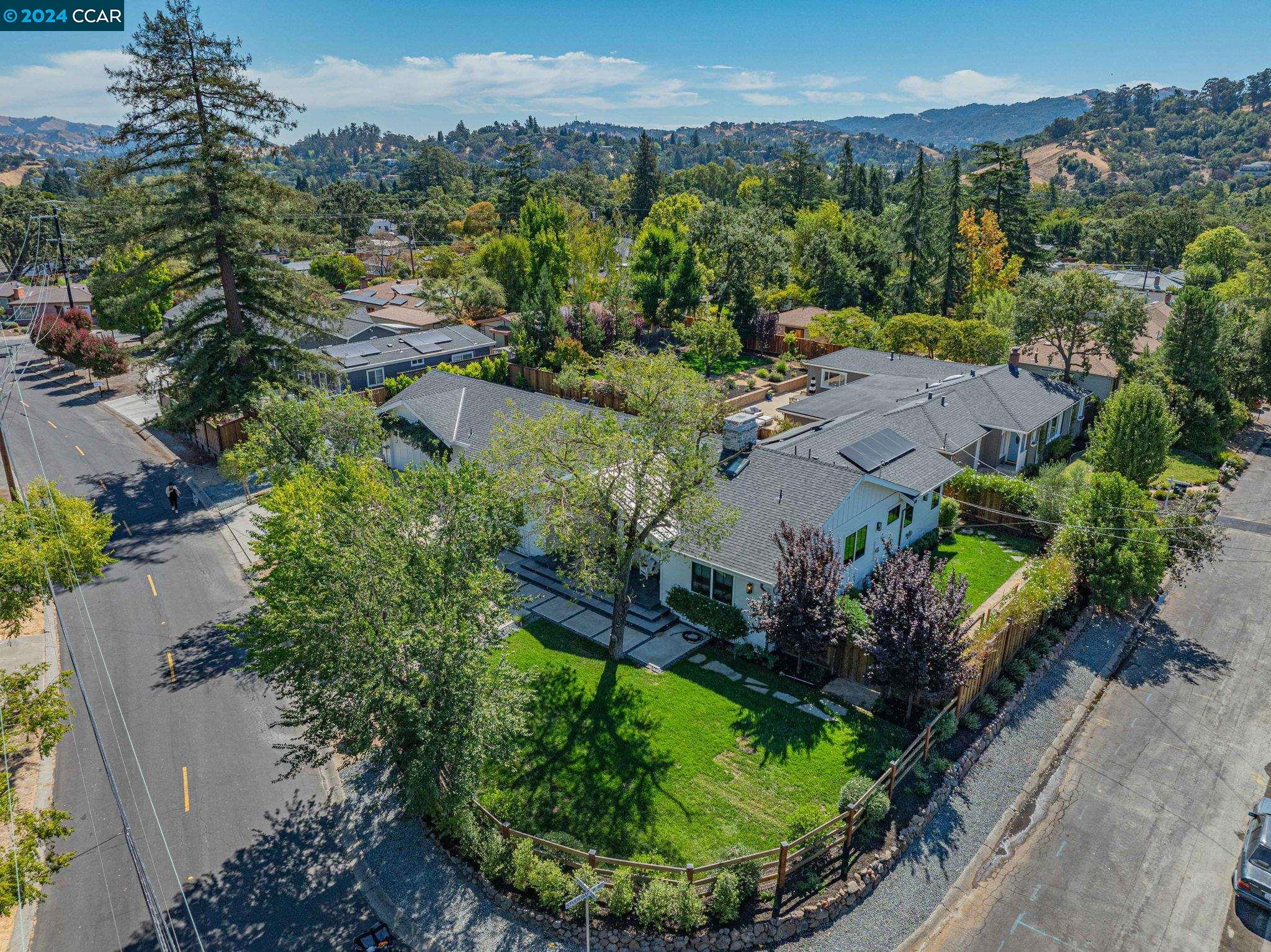 2715 Kinney Dr