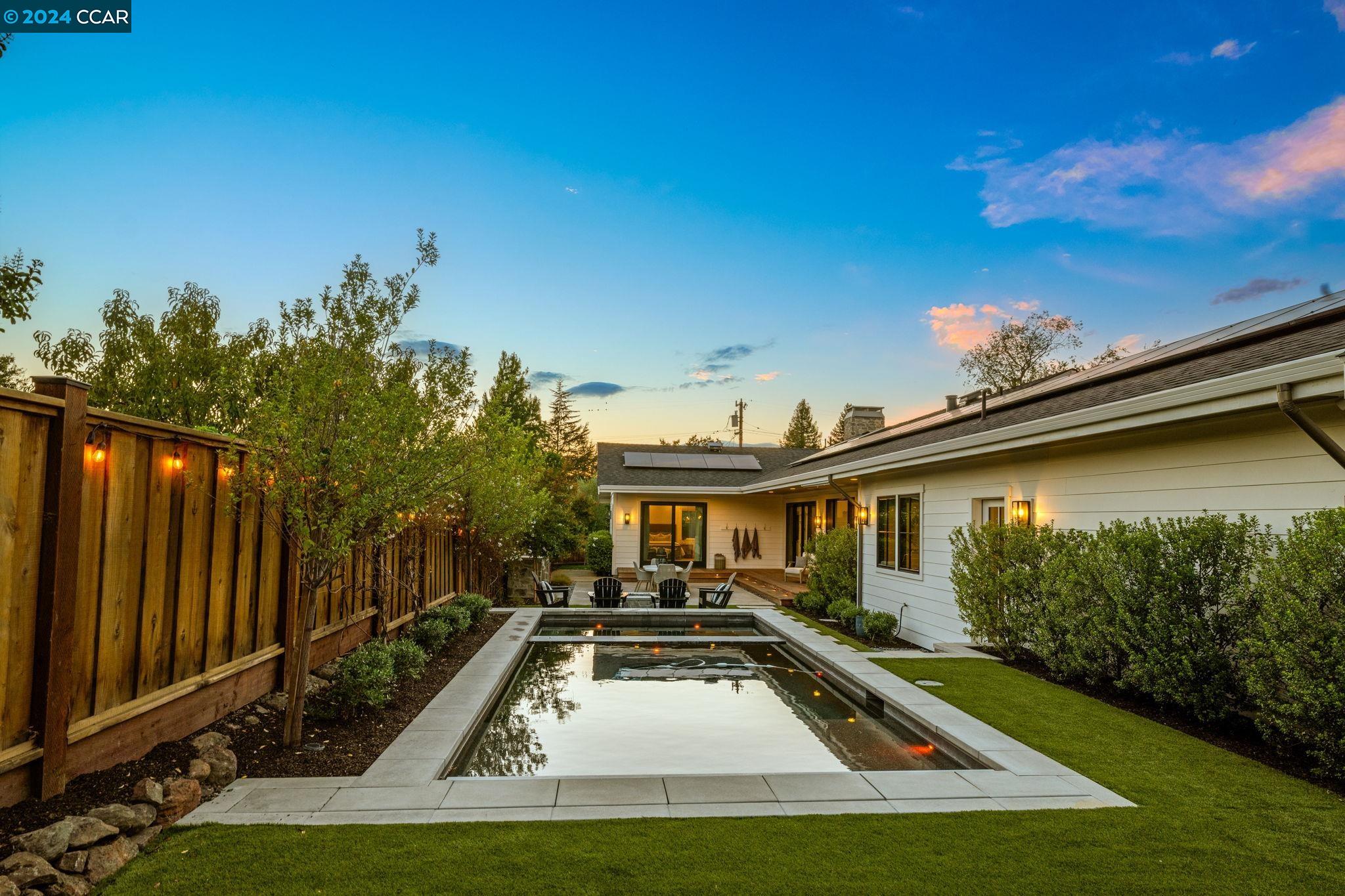 2715 Kinney Dr