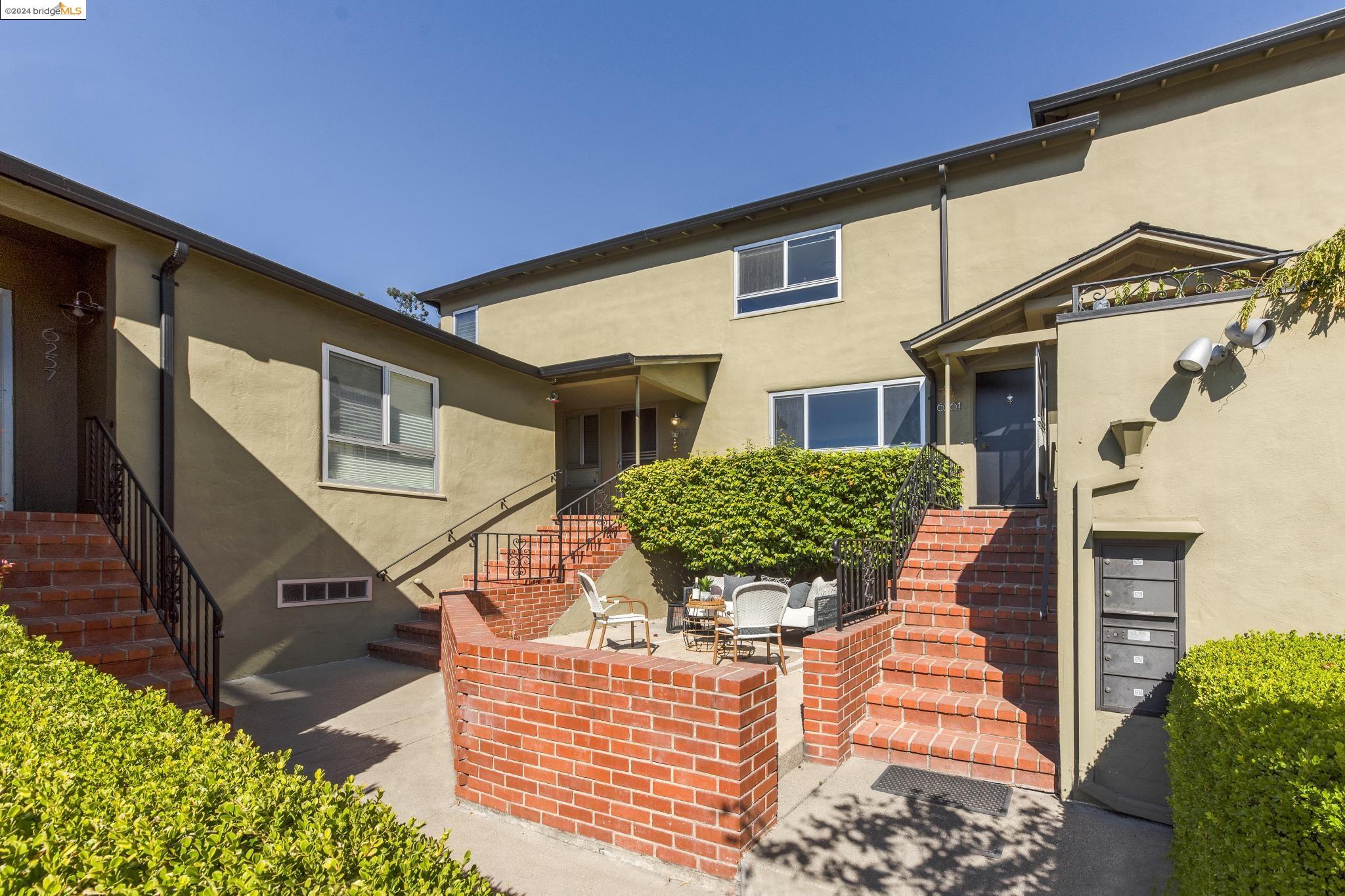 6261 Merced Ave