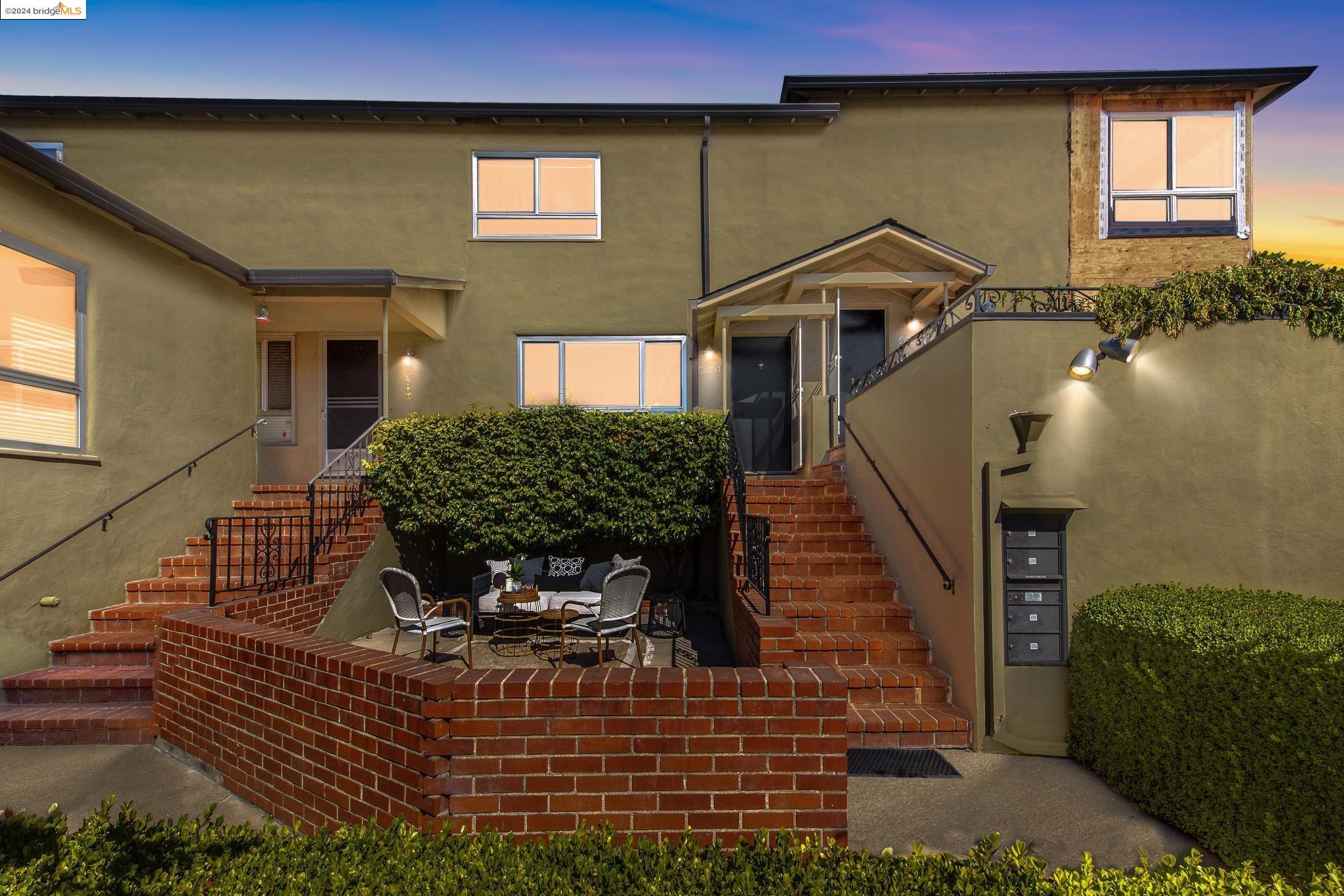 6261 Merced Ave