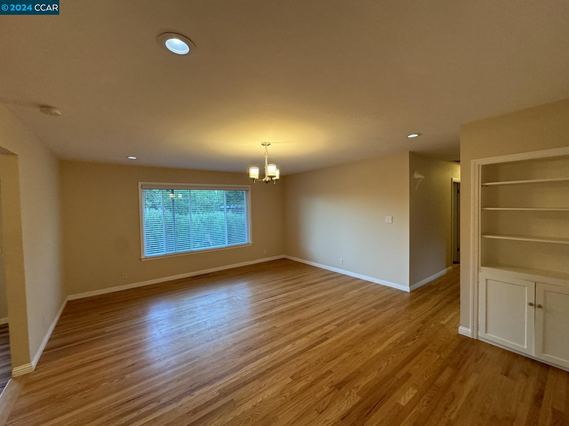 1830 Del Rio Dr