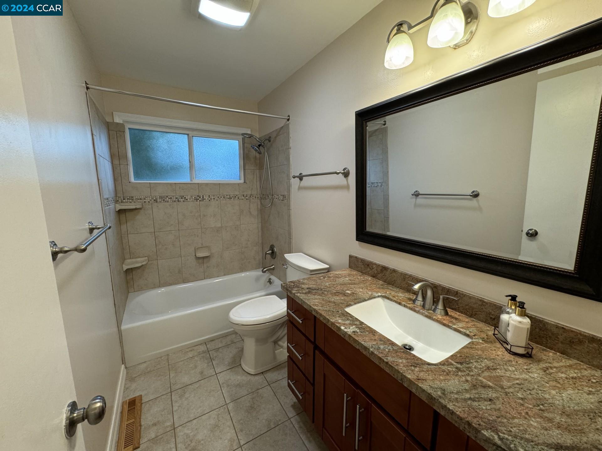 1830 Del Rio Dr