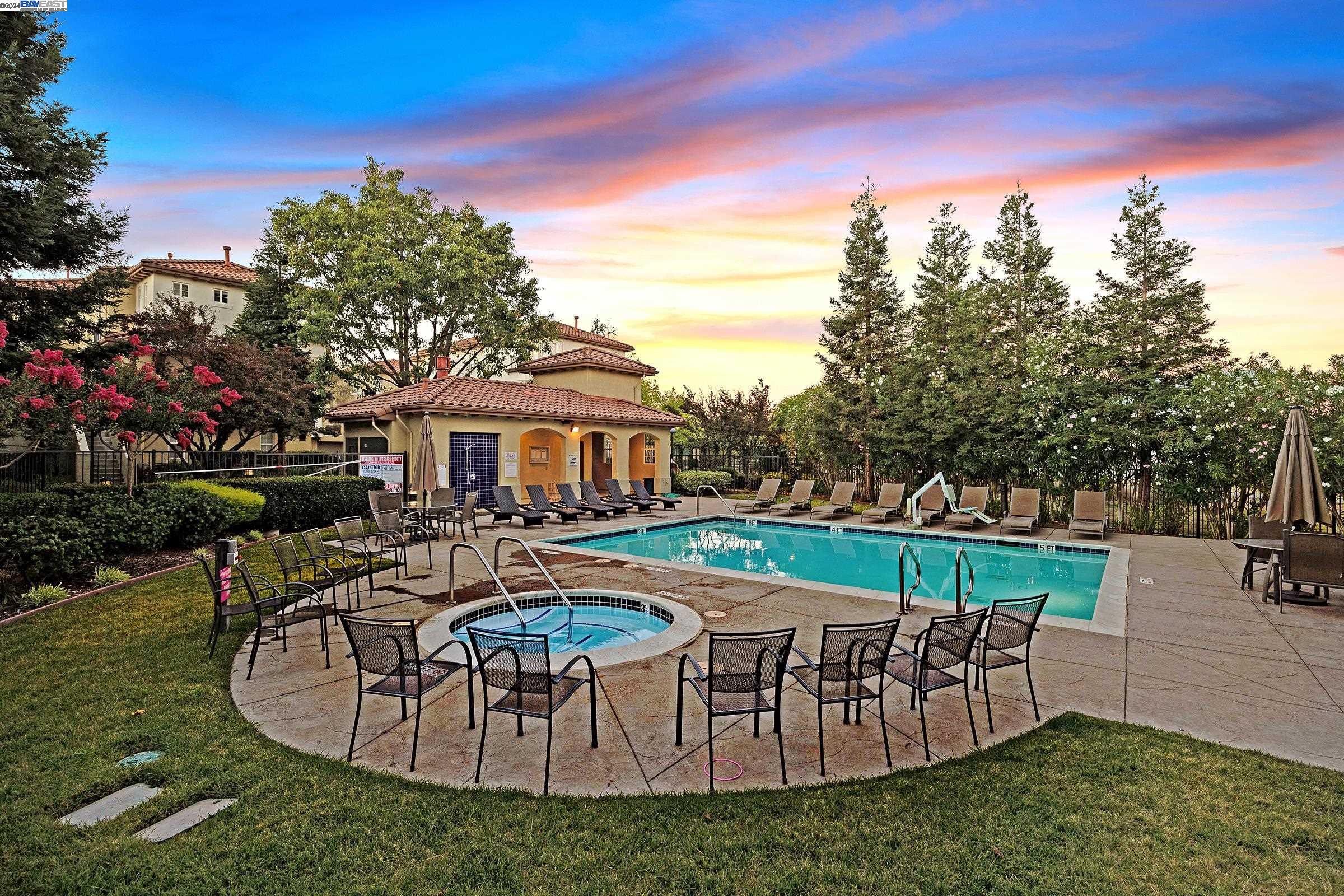 56 Picasso Ct