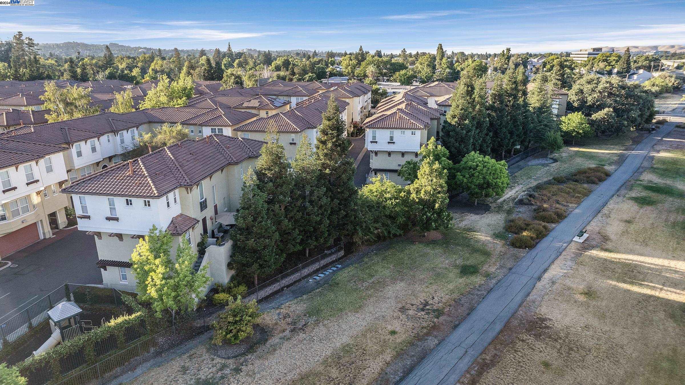 56 Picasso Ct