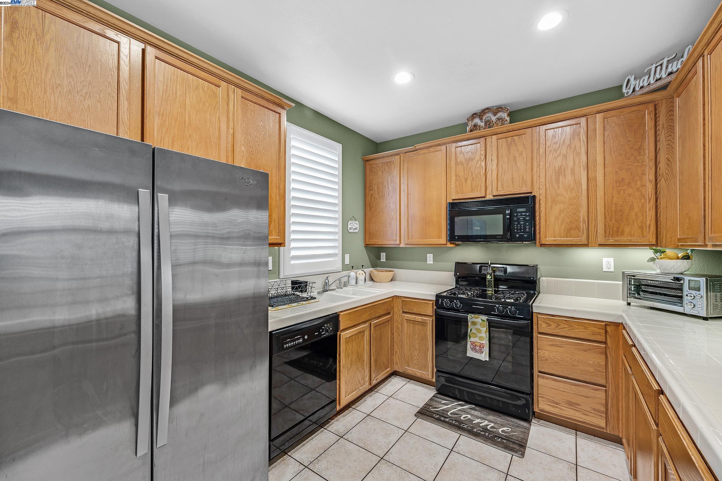 56 Picasso Ct