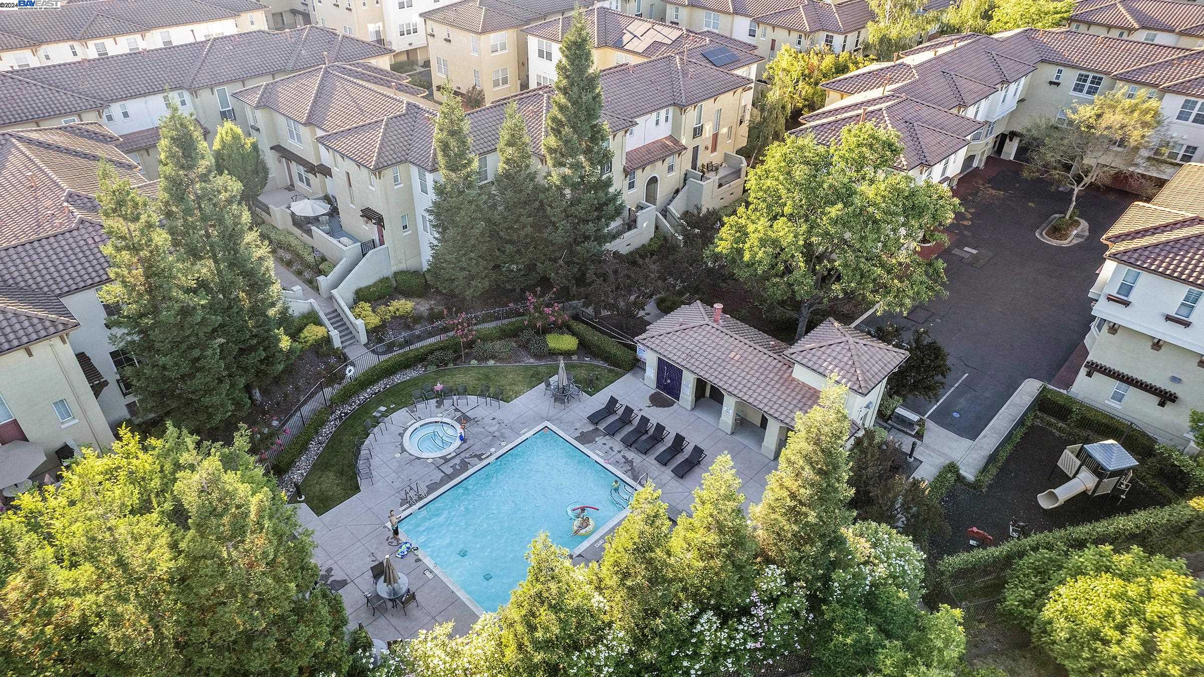 56 Picasso Ct