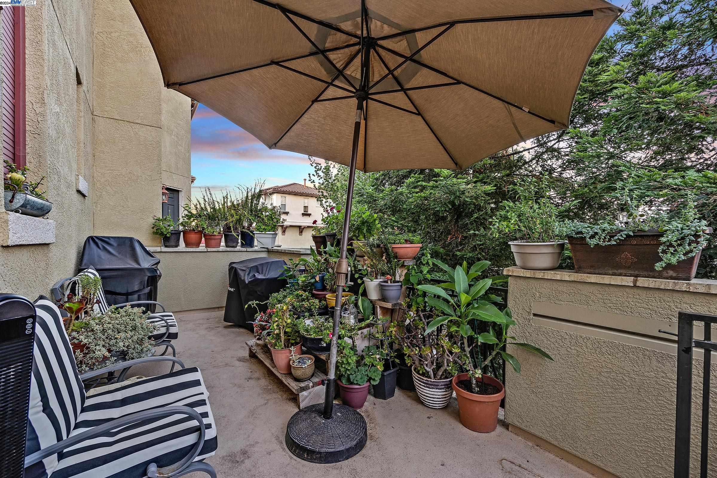 56 Picasso Ct