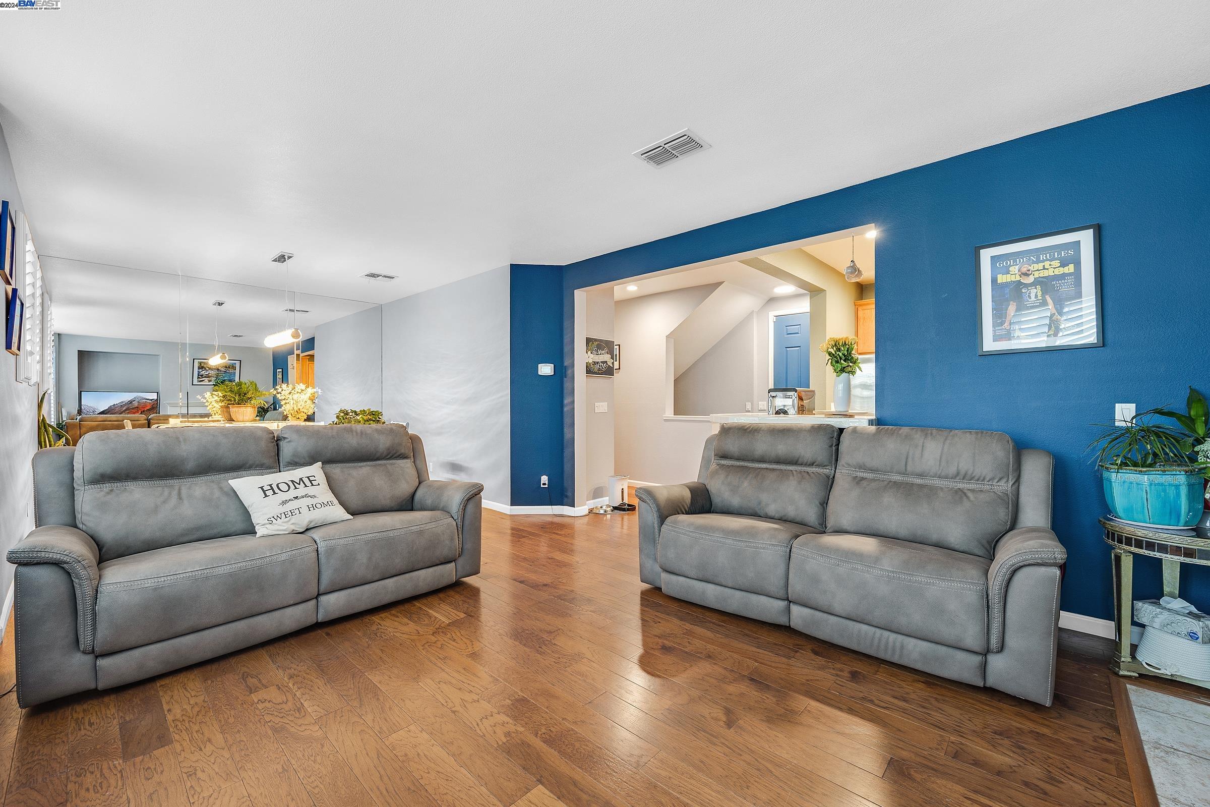 56 Picasso Ct