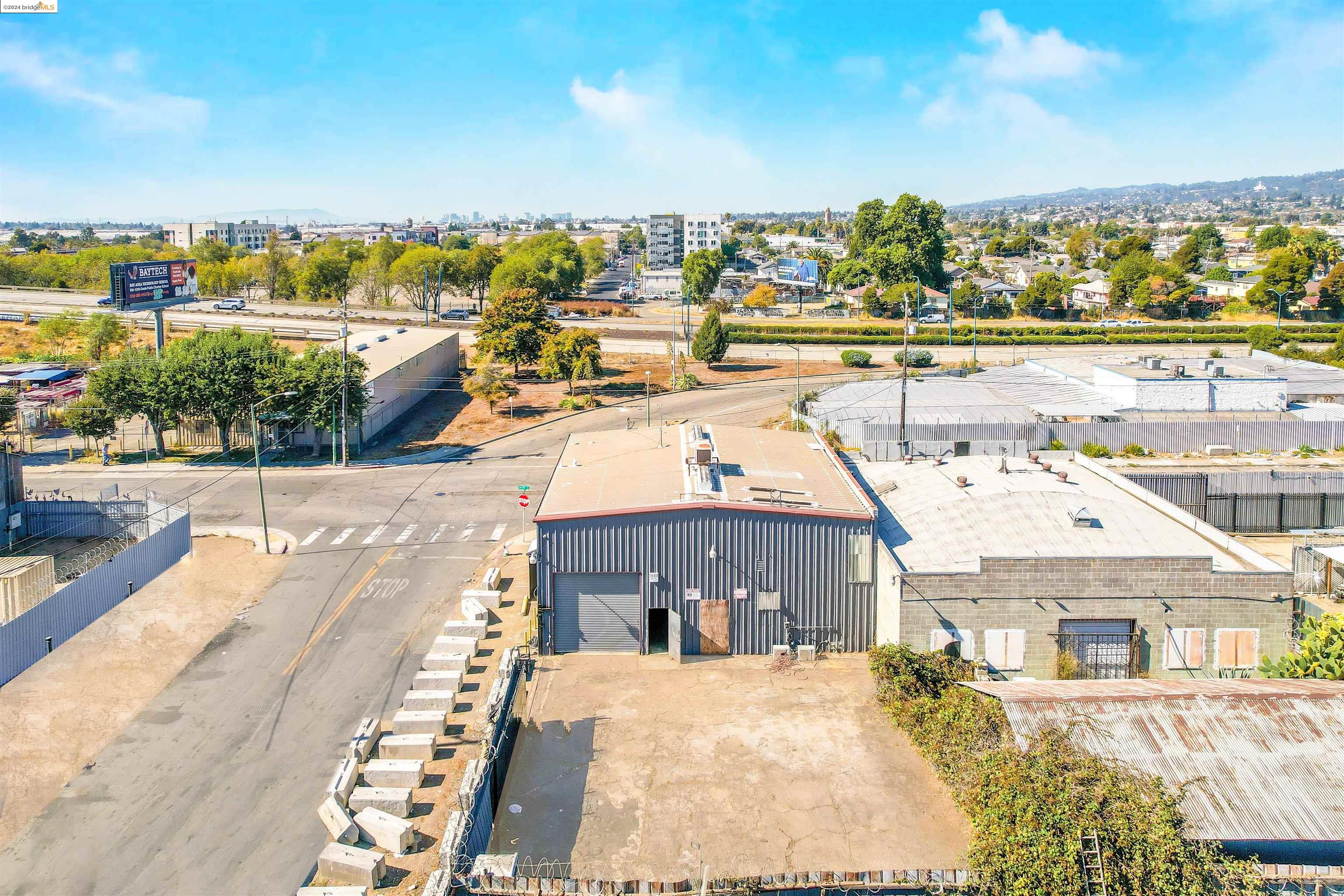 900 75Th Ave, Oakland