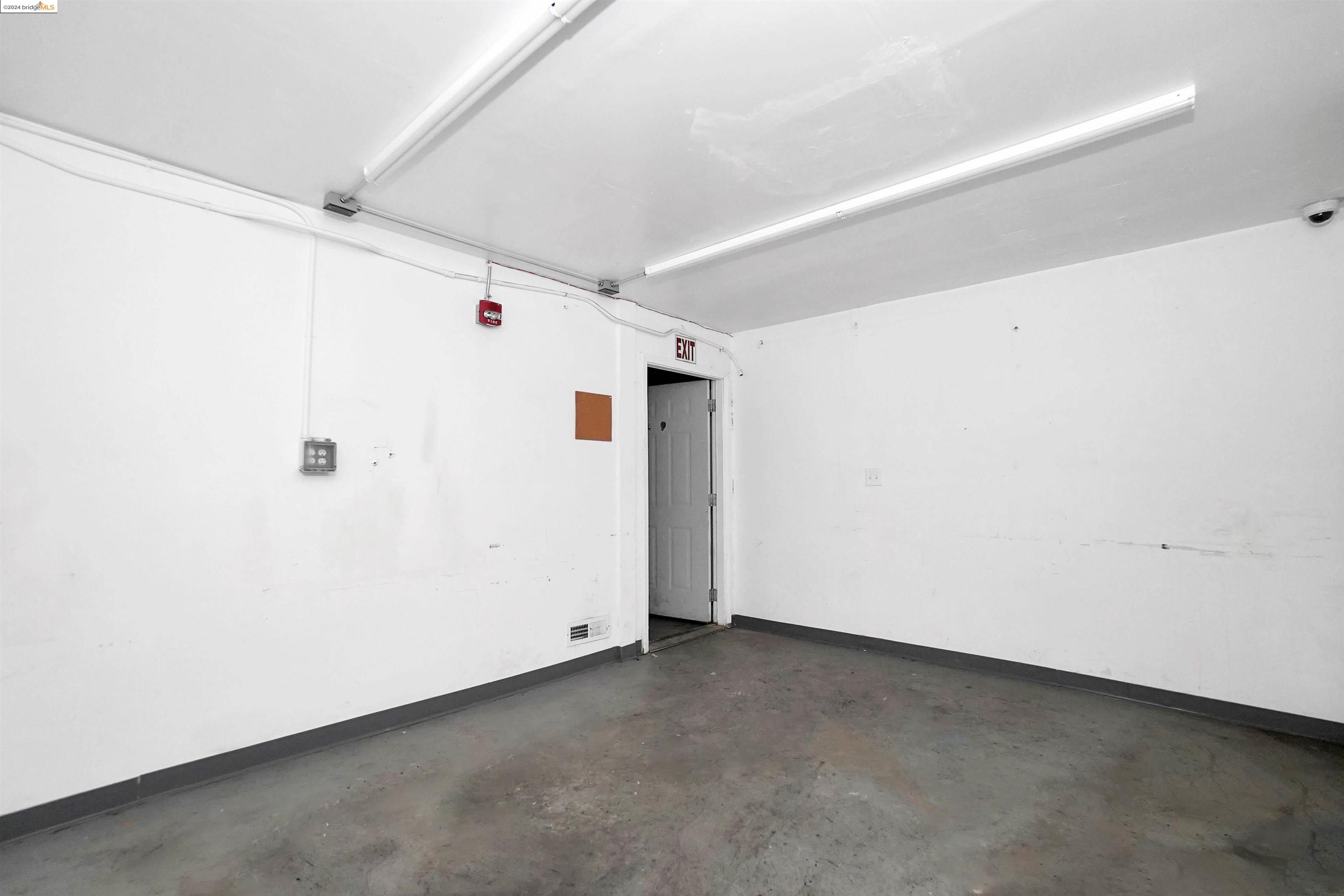 900 75Th Ave, Oakland