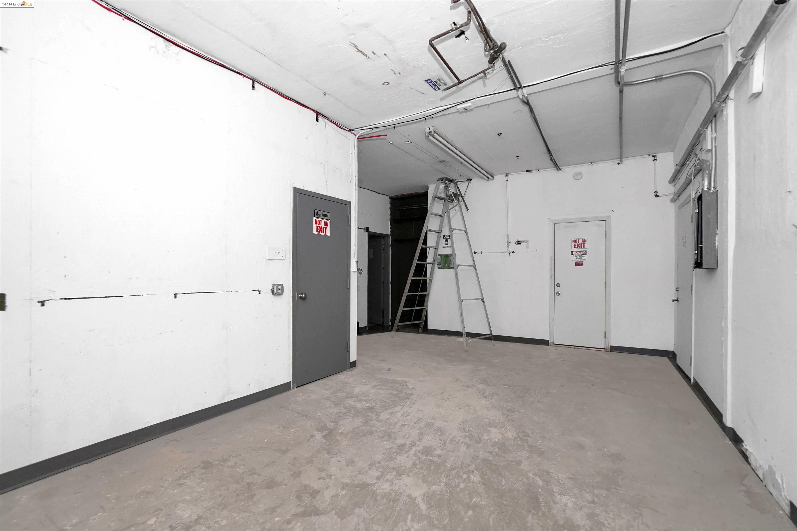 900 75Th Ave, Oakland