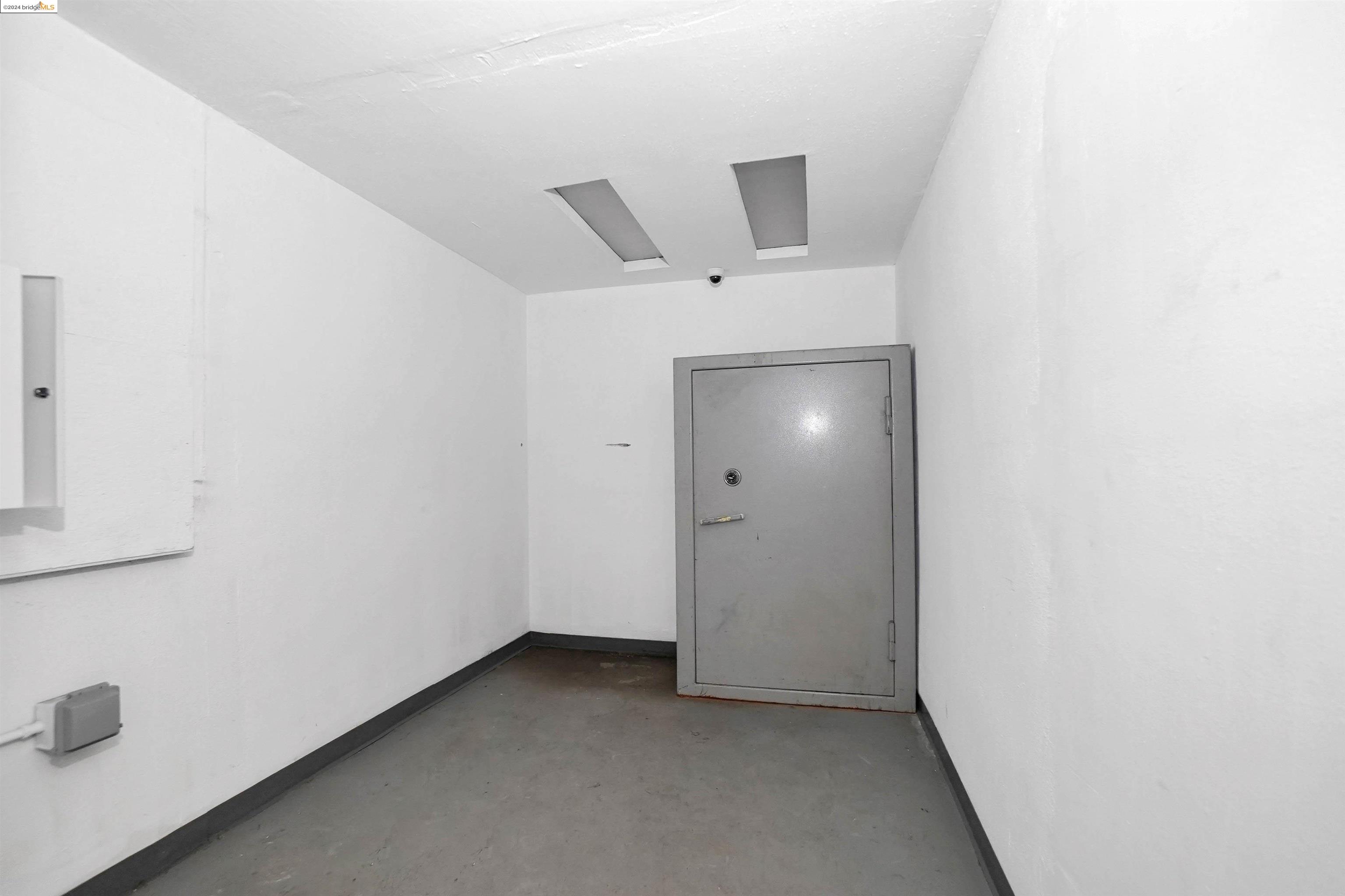 900 75Th Ave, Oakland