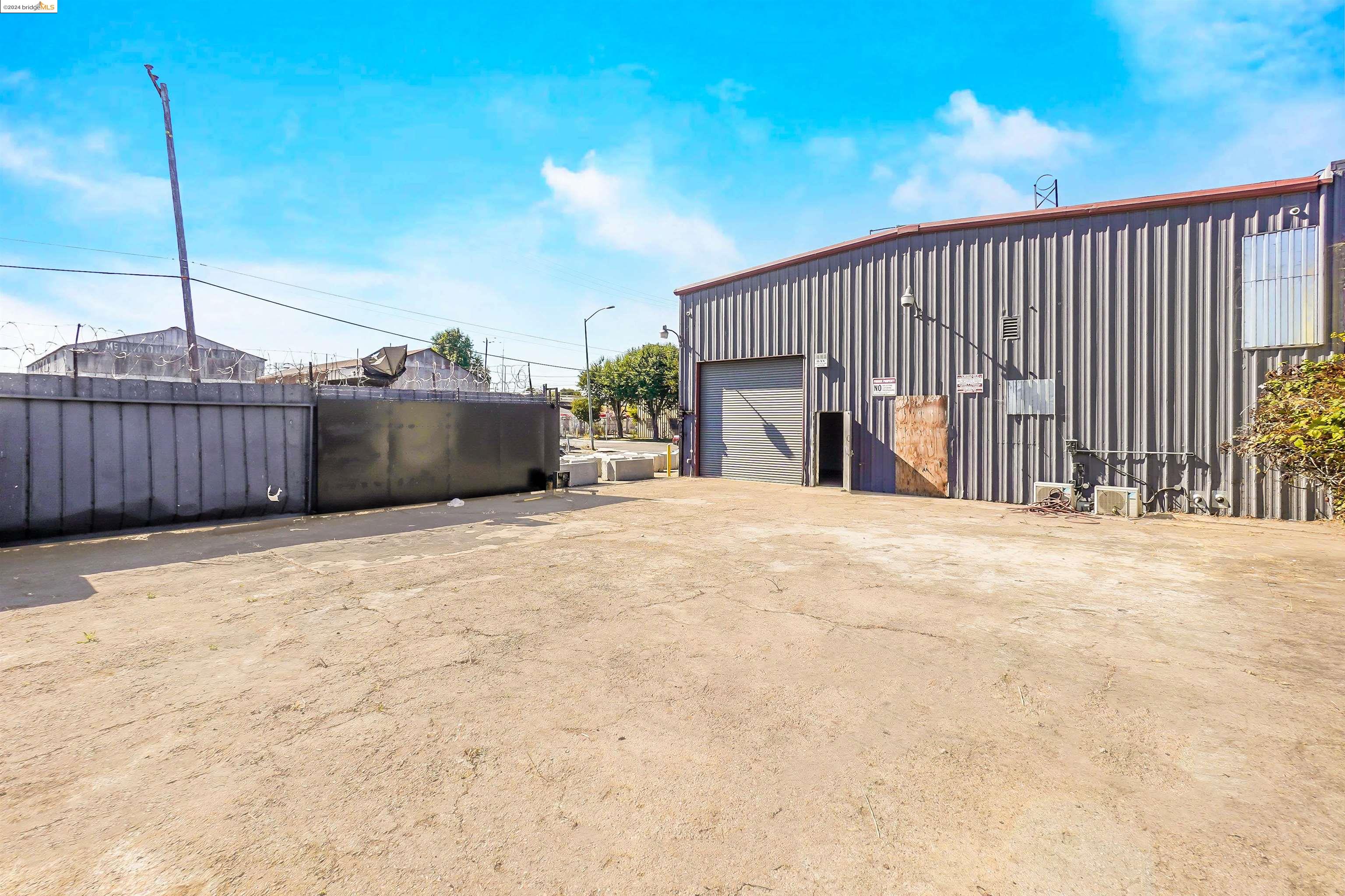 900 75Th Ave, Oakland