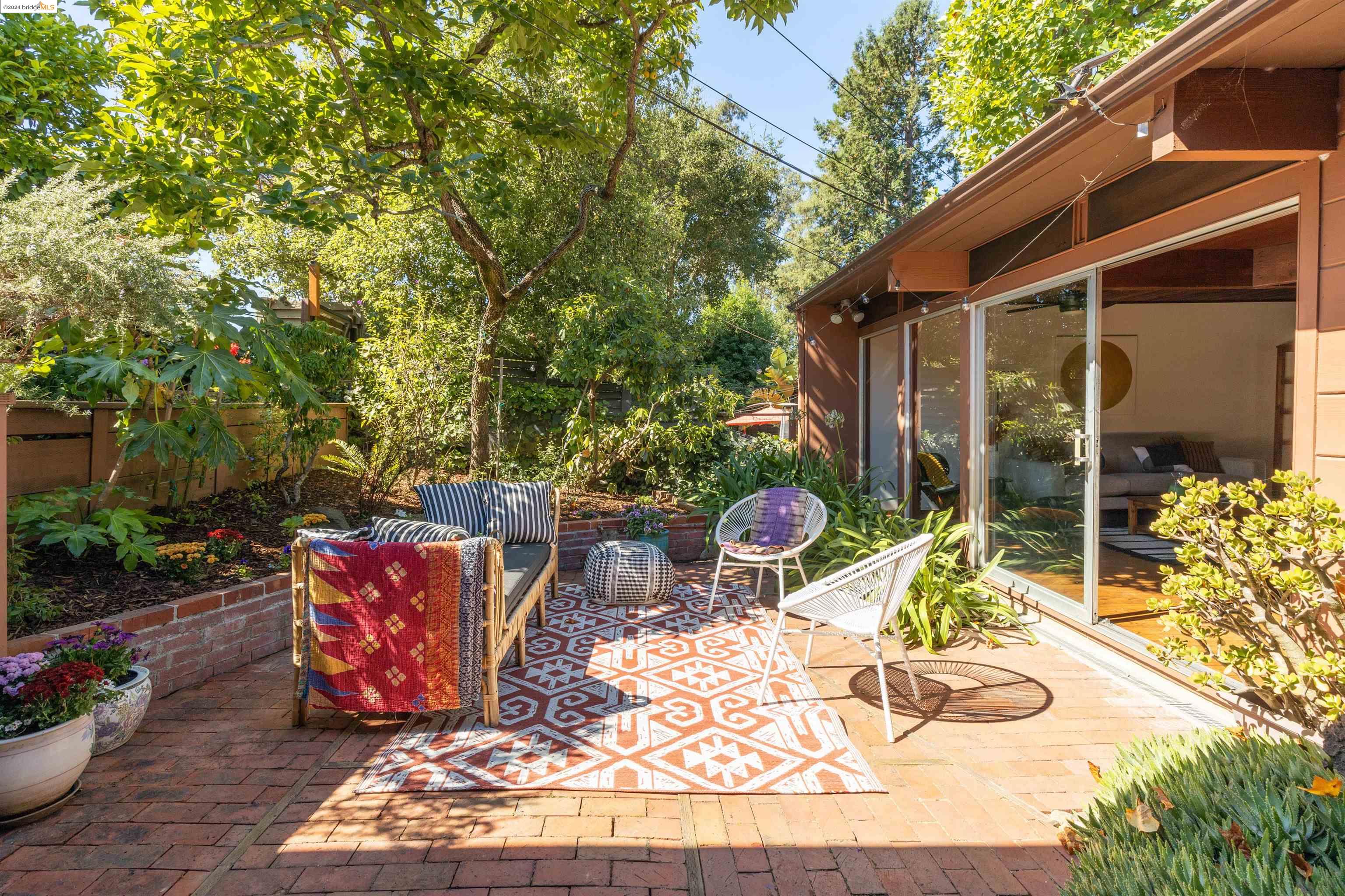 61 Fairlawn DR
