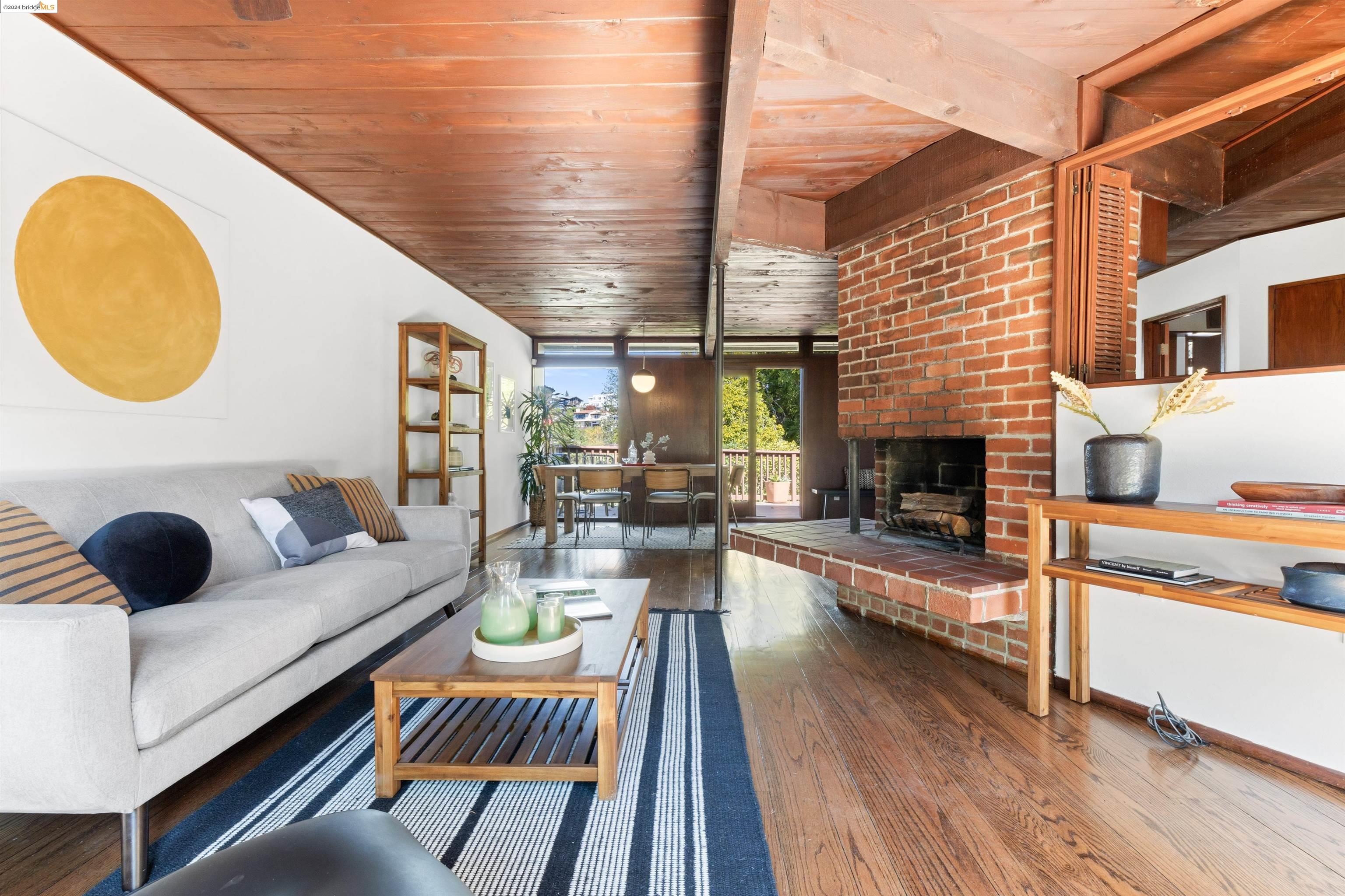 61 Fairlawn DR