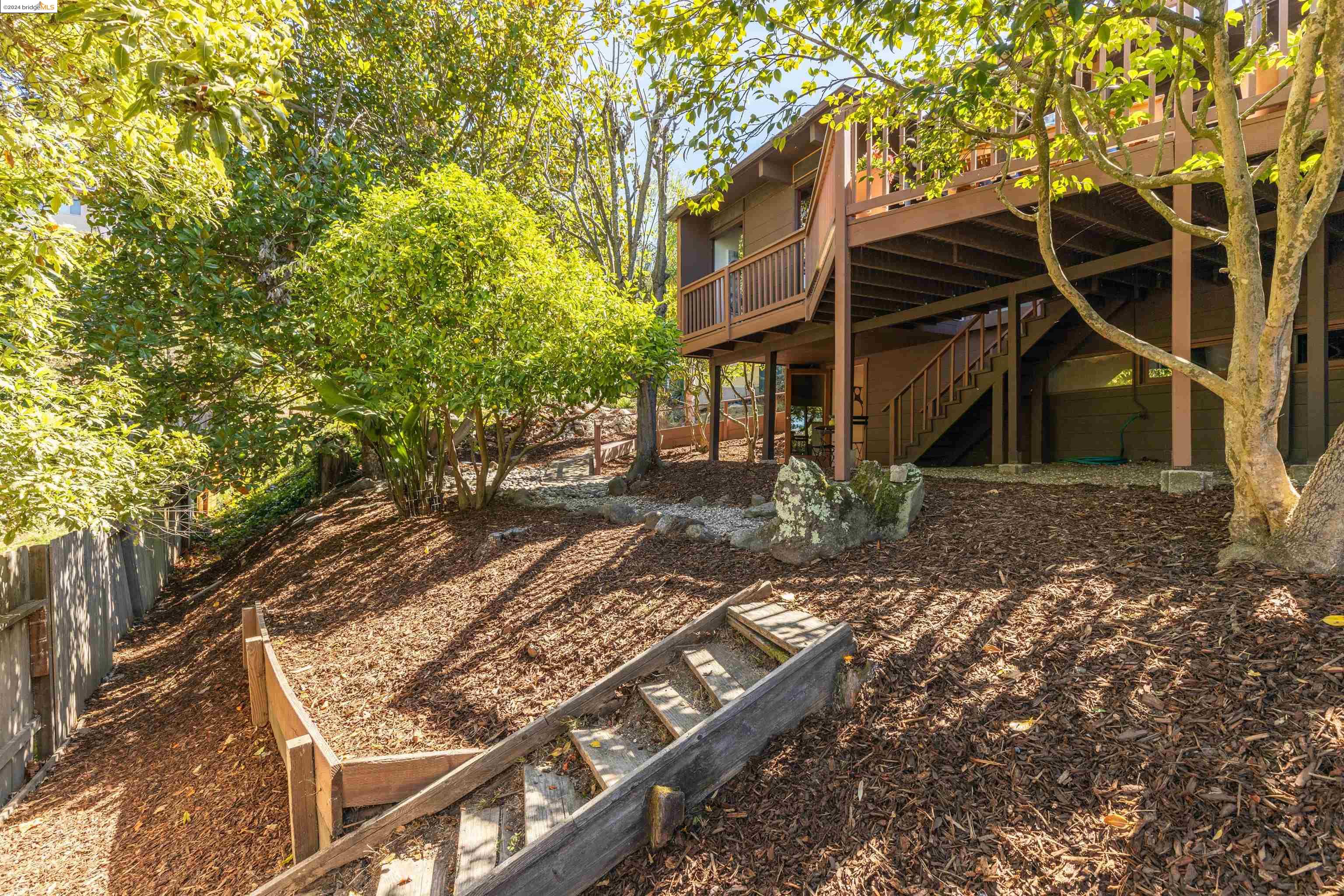 61 Fairlawn DR