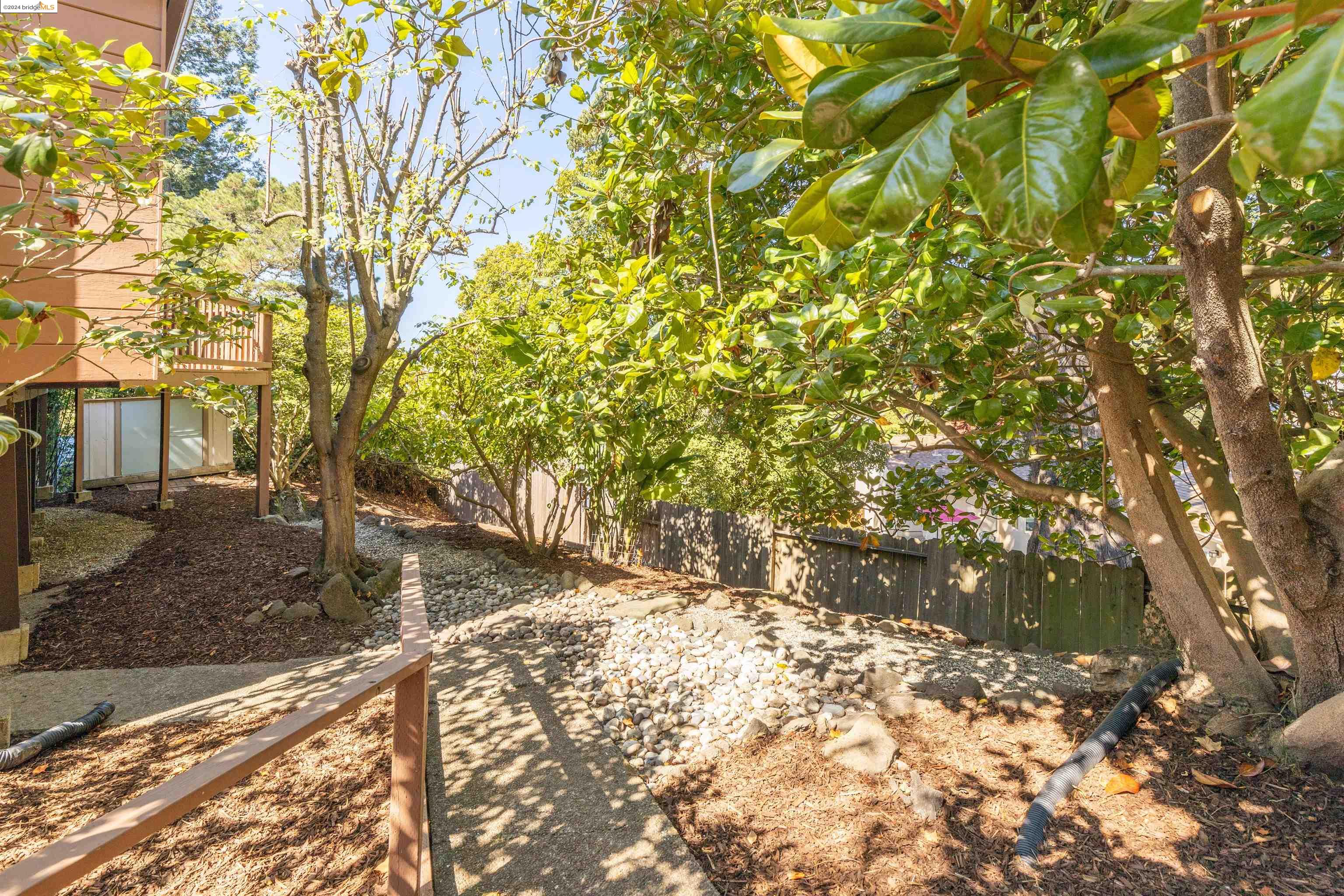 61 Fairlawn DR