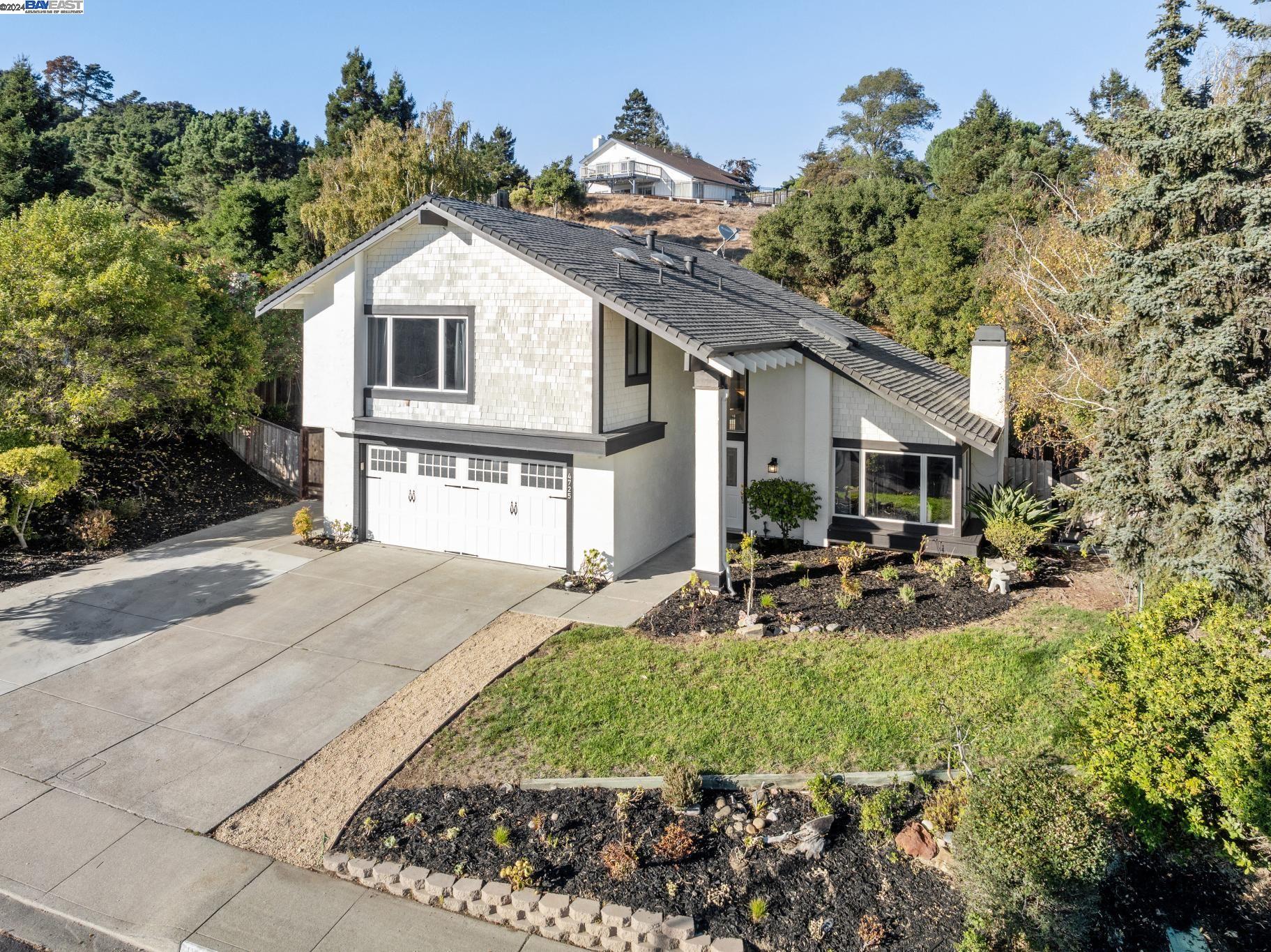 4725 Full Moon Drive