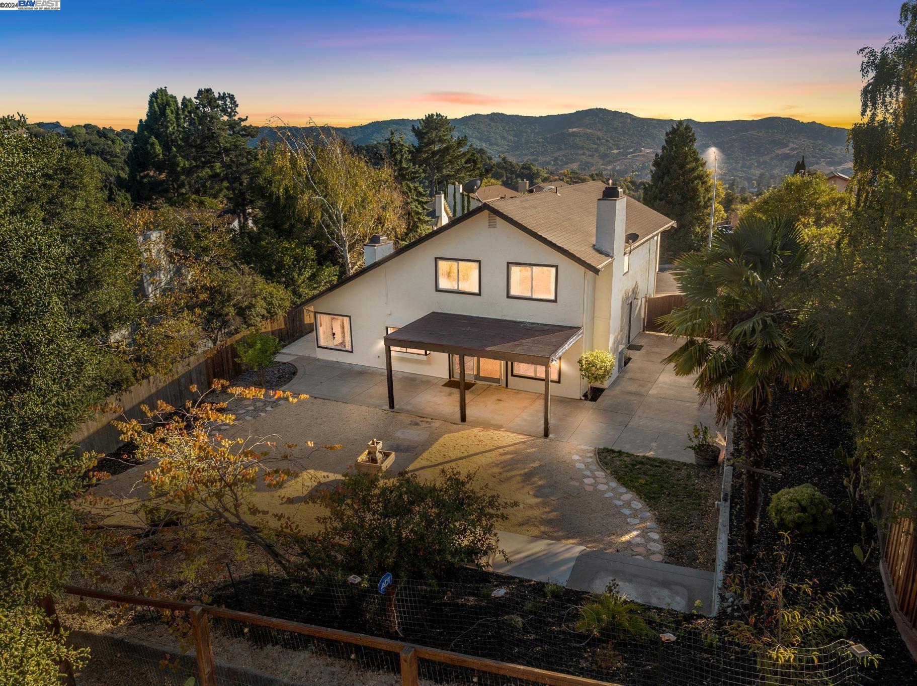 4725 Full Moon Drive