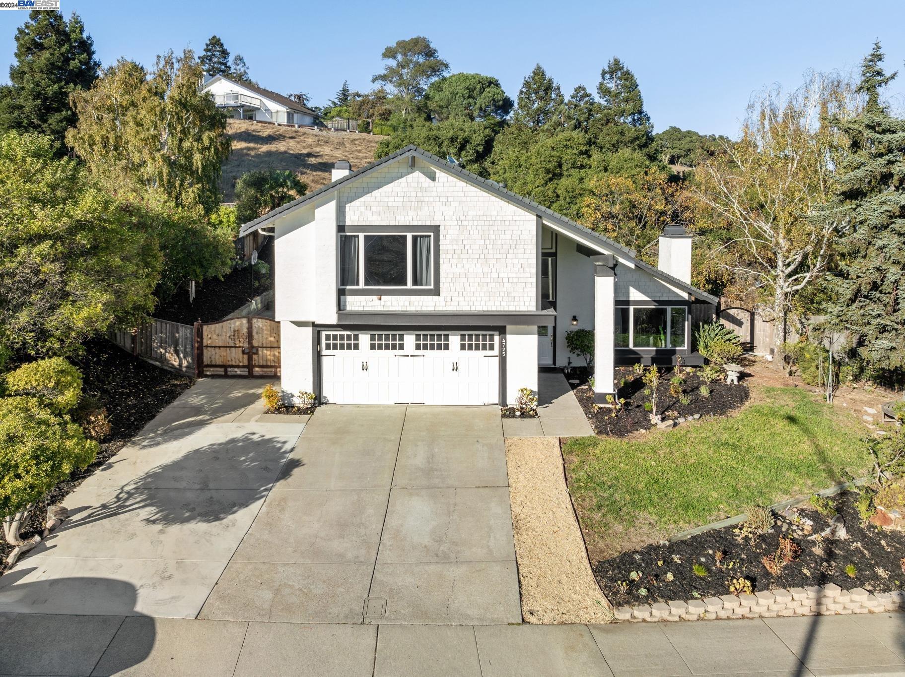 4725 Full Moon Drive