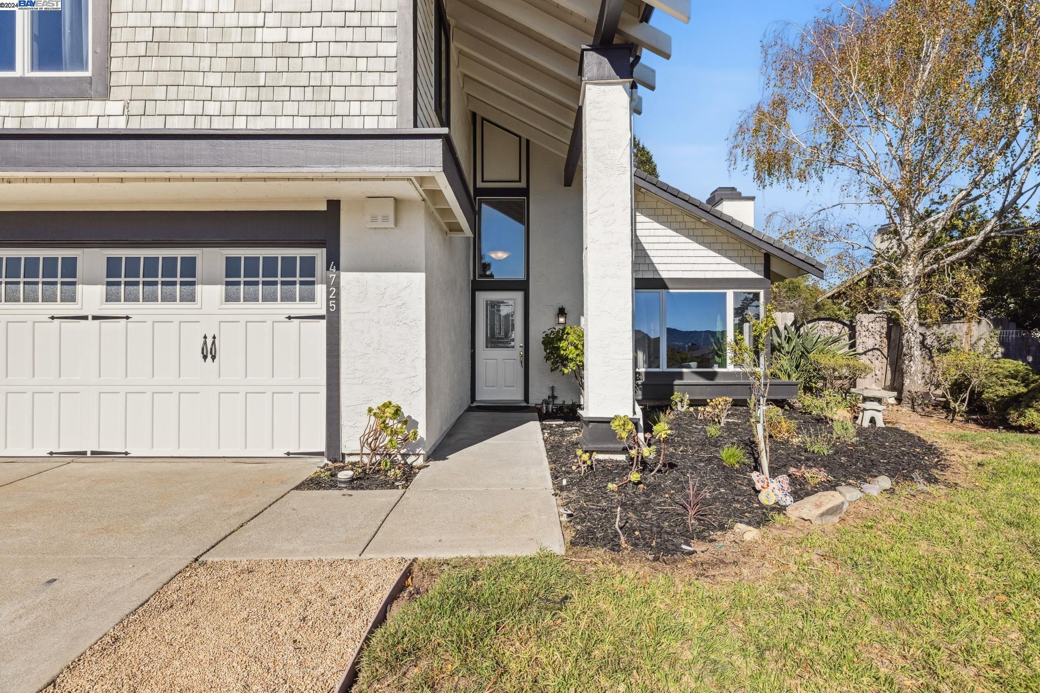 4725 Full Moon Drive