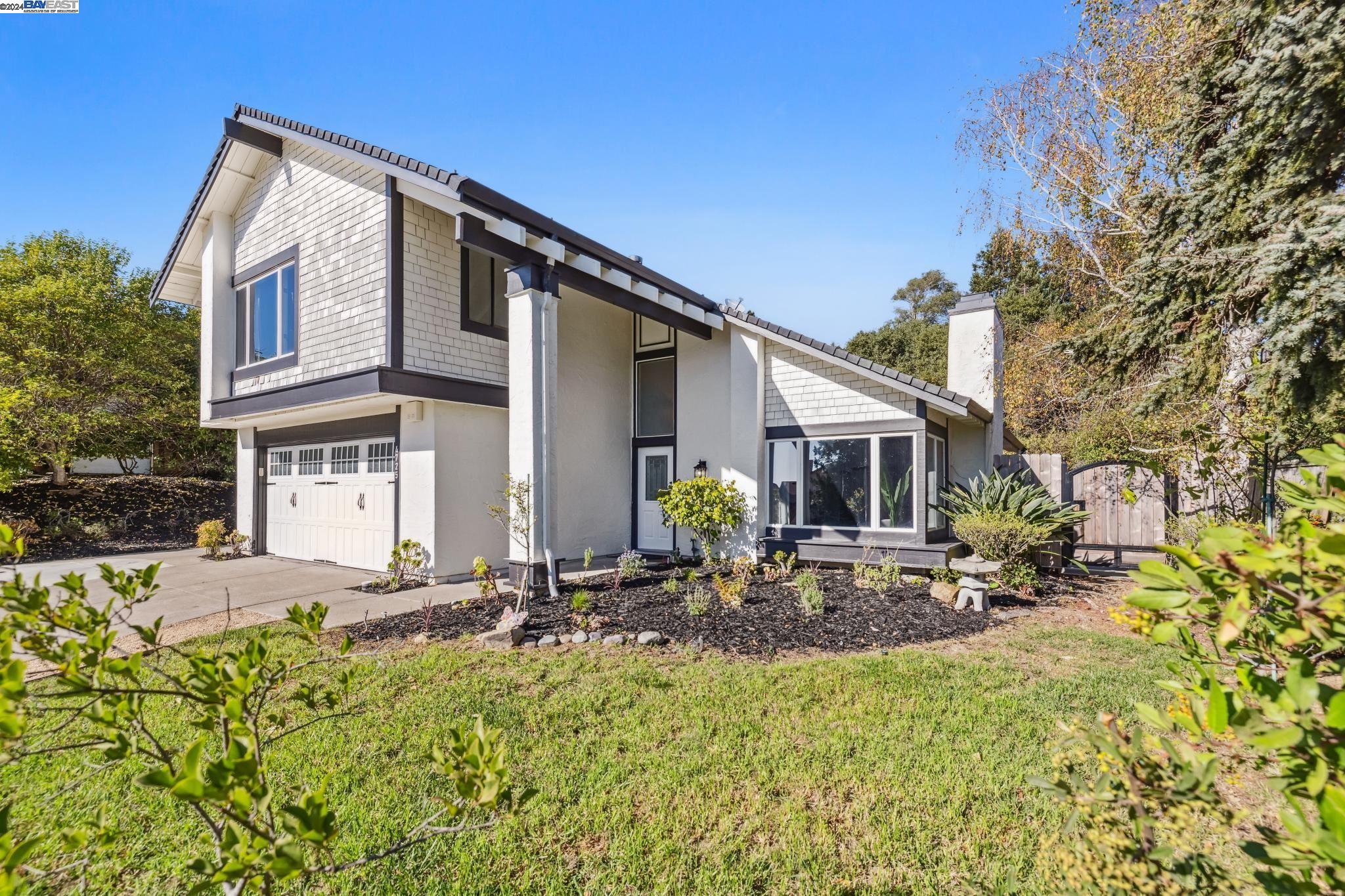 4725 Full Moon Drive