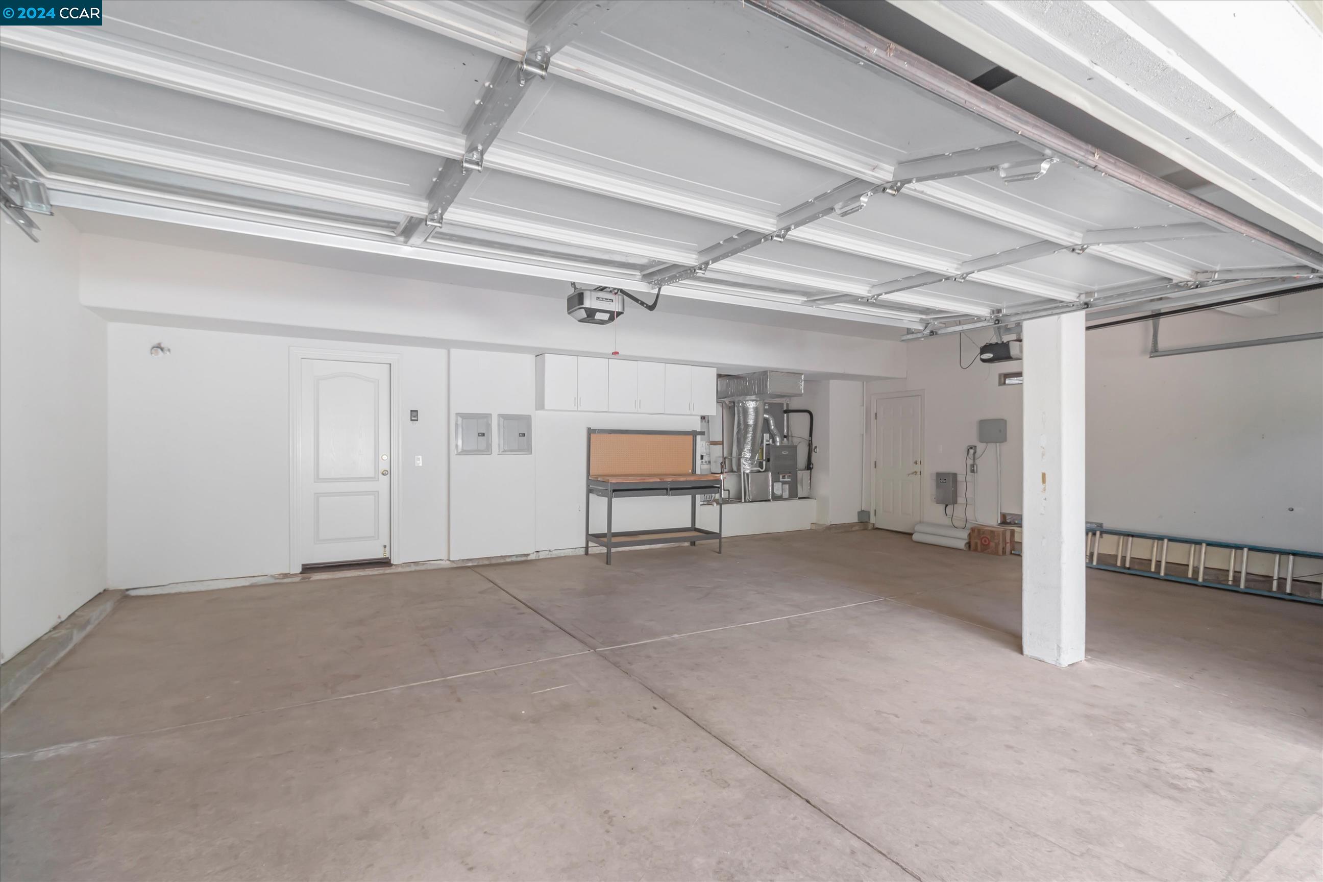 1423 Homestead Ave