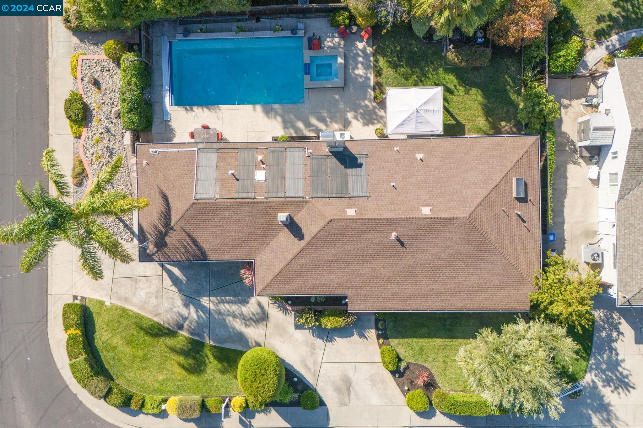 233 Las Lomas Way