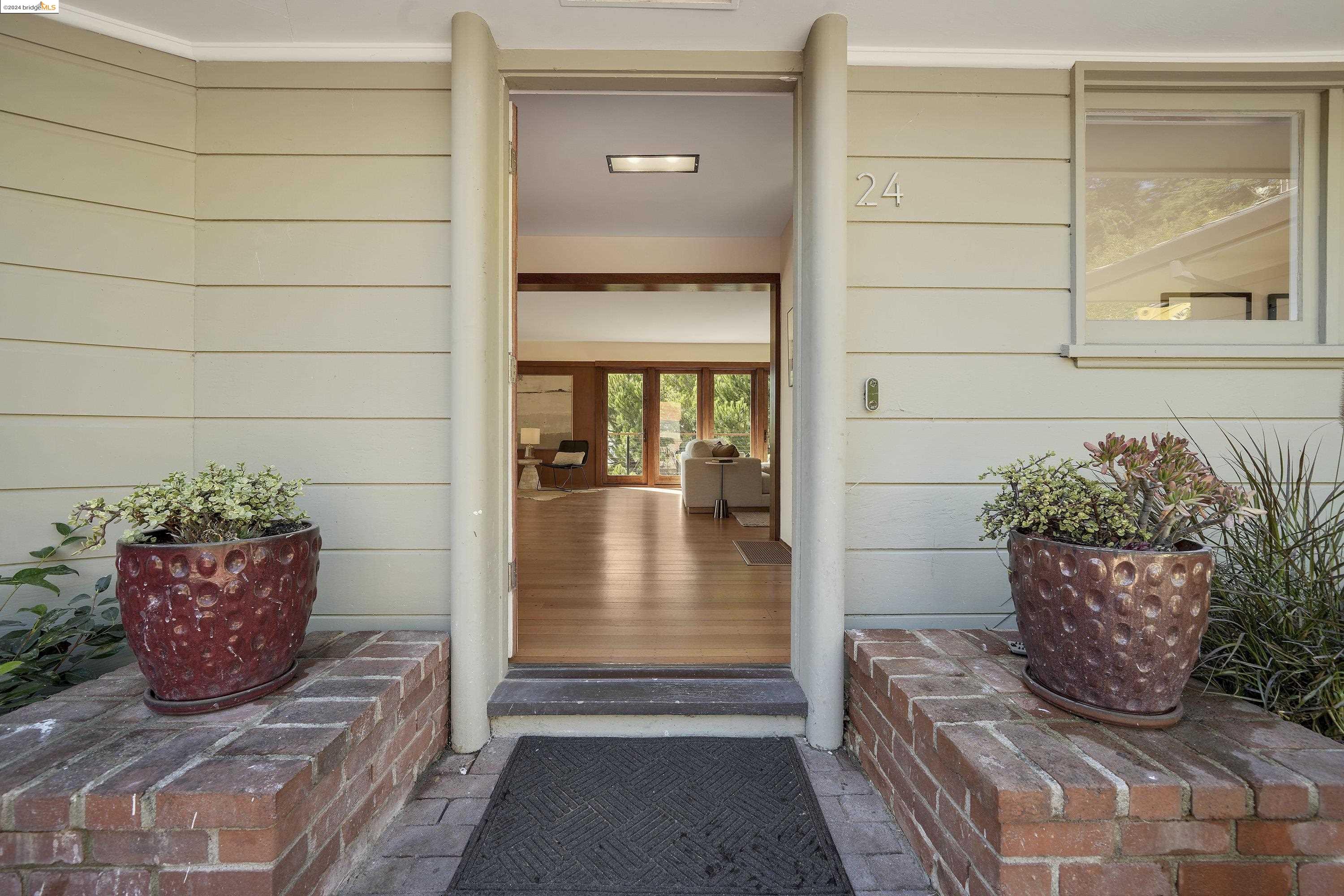 24 Highgate Ct