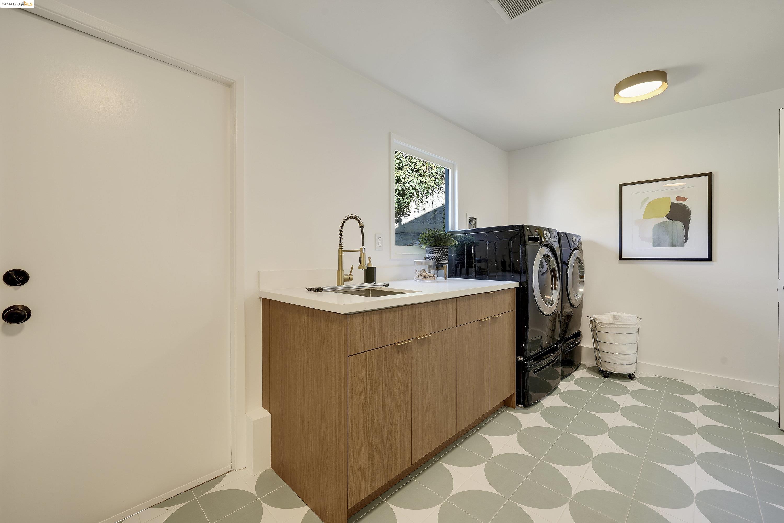 24 Highgate Ct