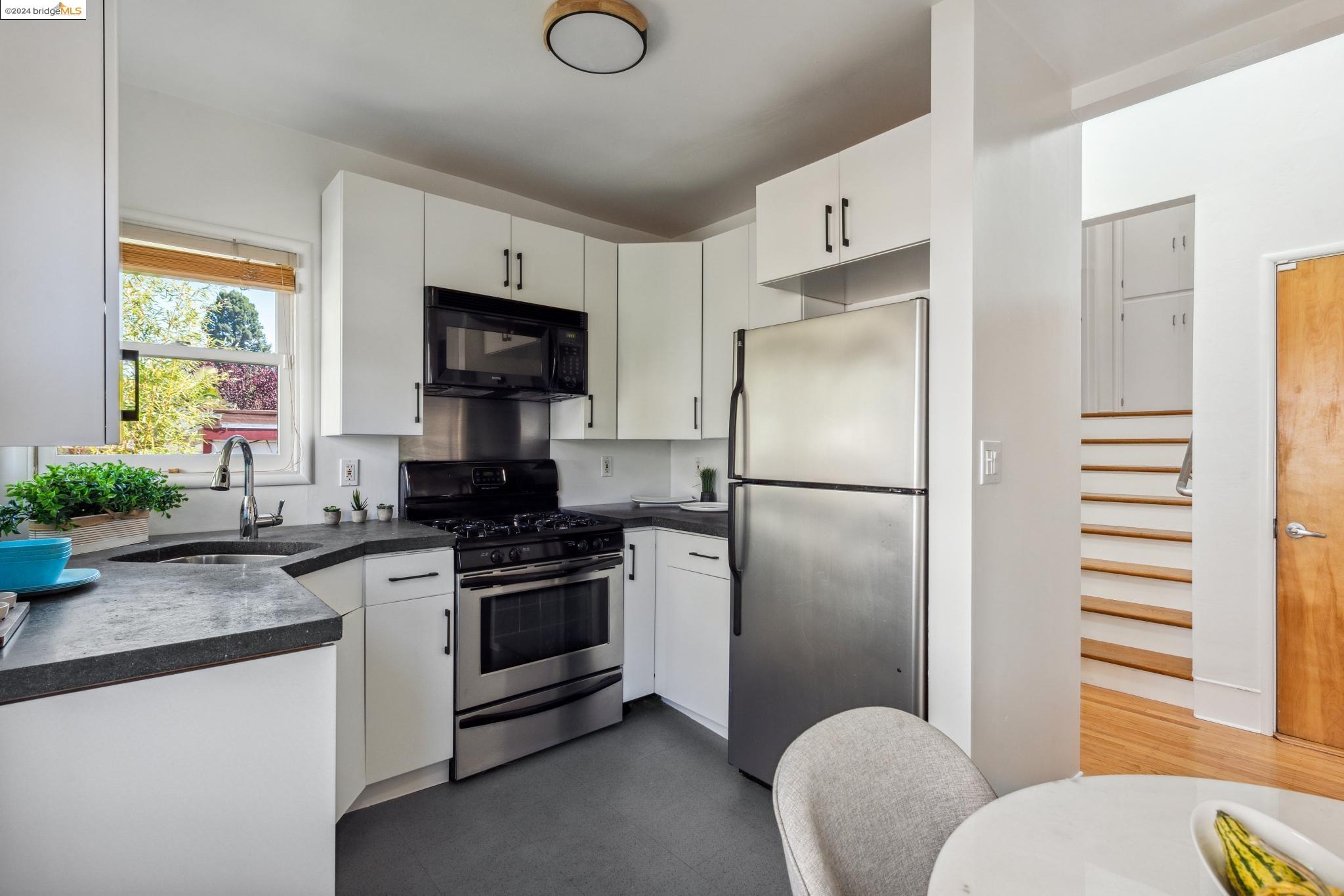 6510 Shattuck Ave, Oakland