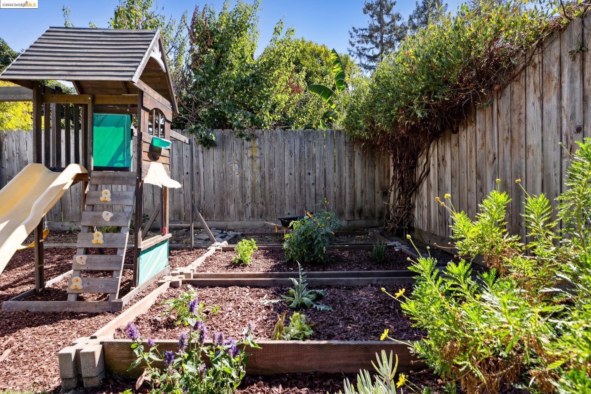 1211 San Jose St