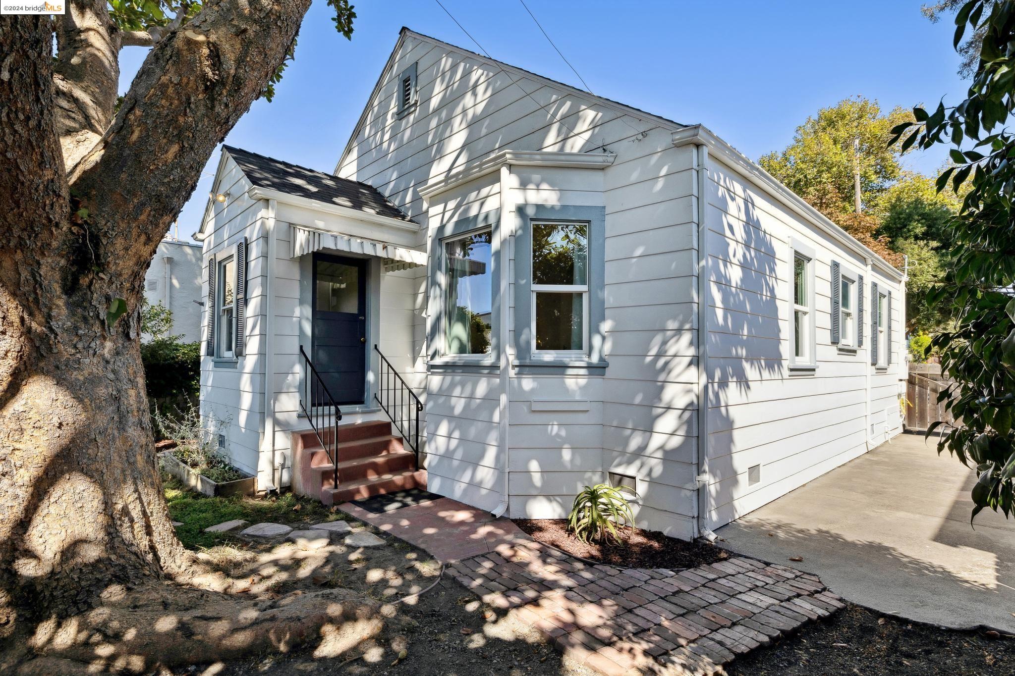 1211 San Jose St