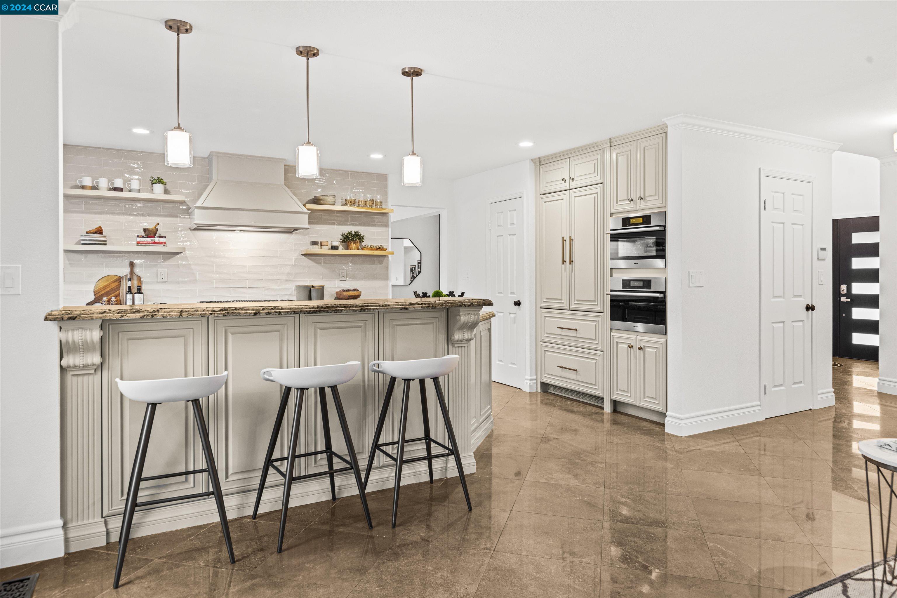 1708 Oro Valley Cir