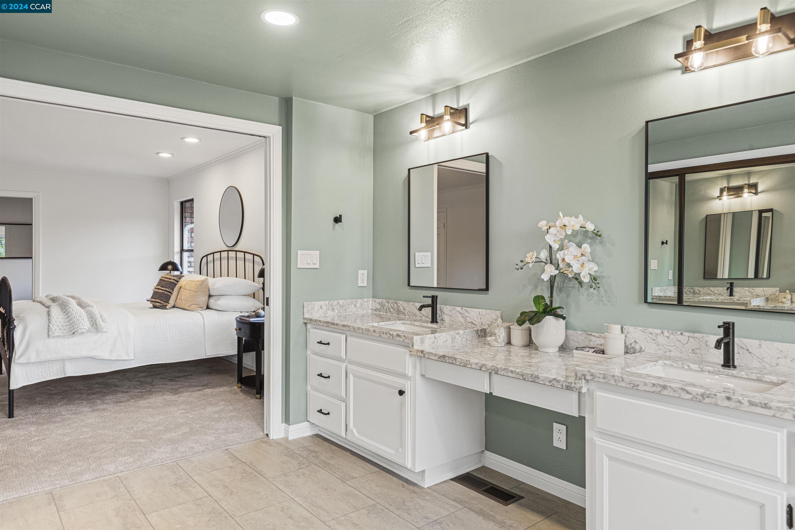 1708 Oro Valley Cir