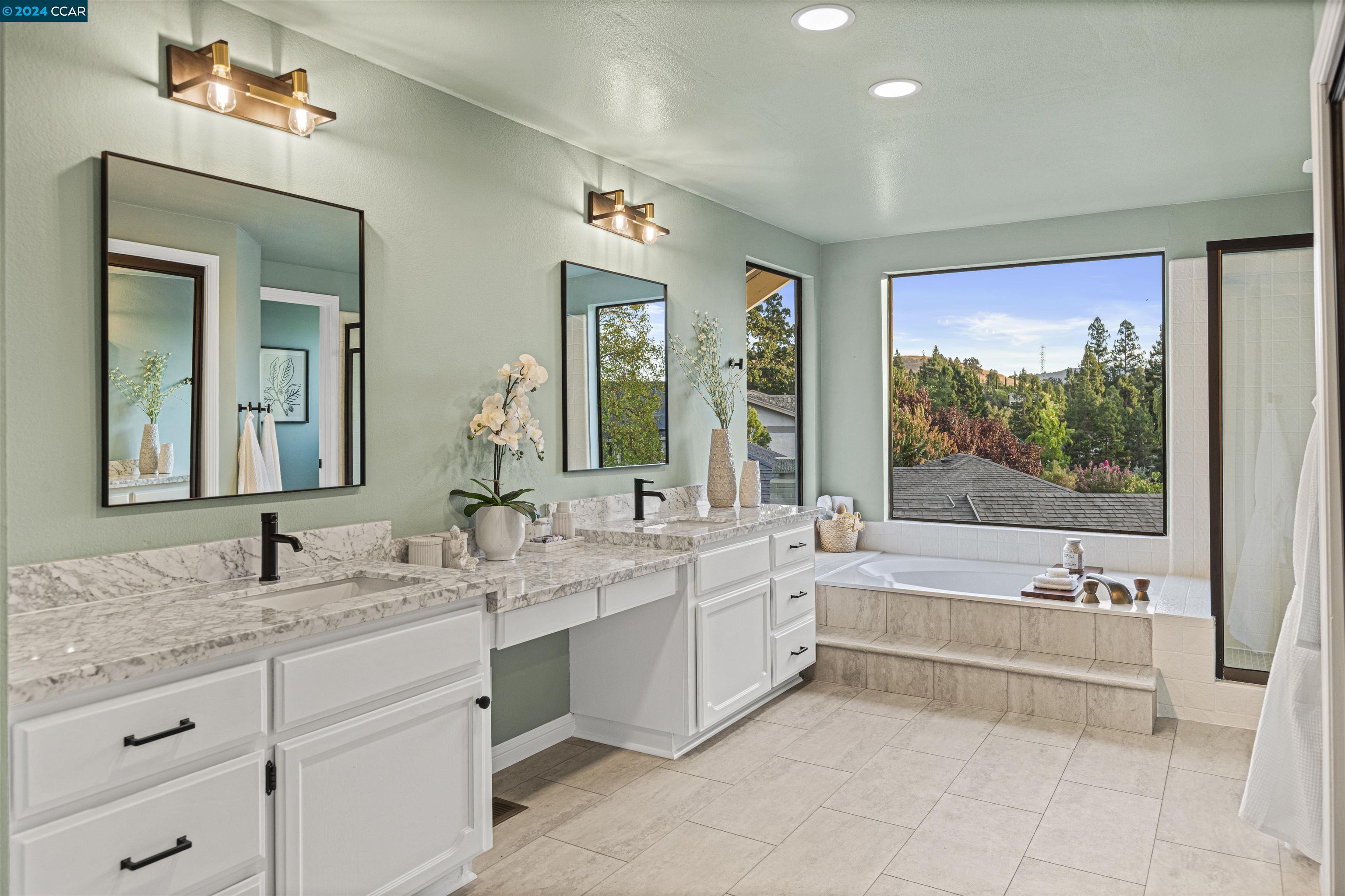 1708 Oro Valley Cir
