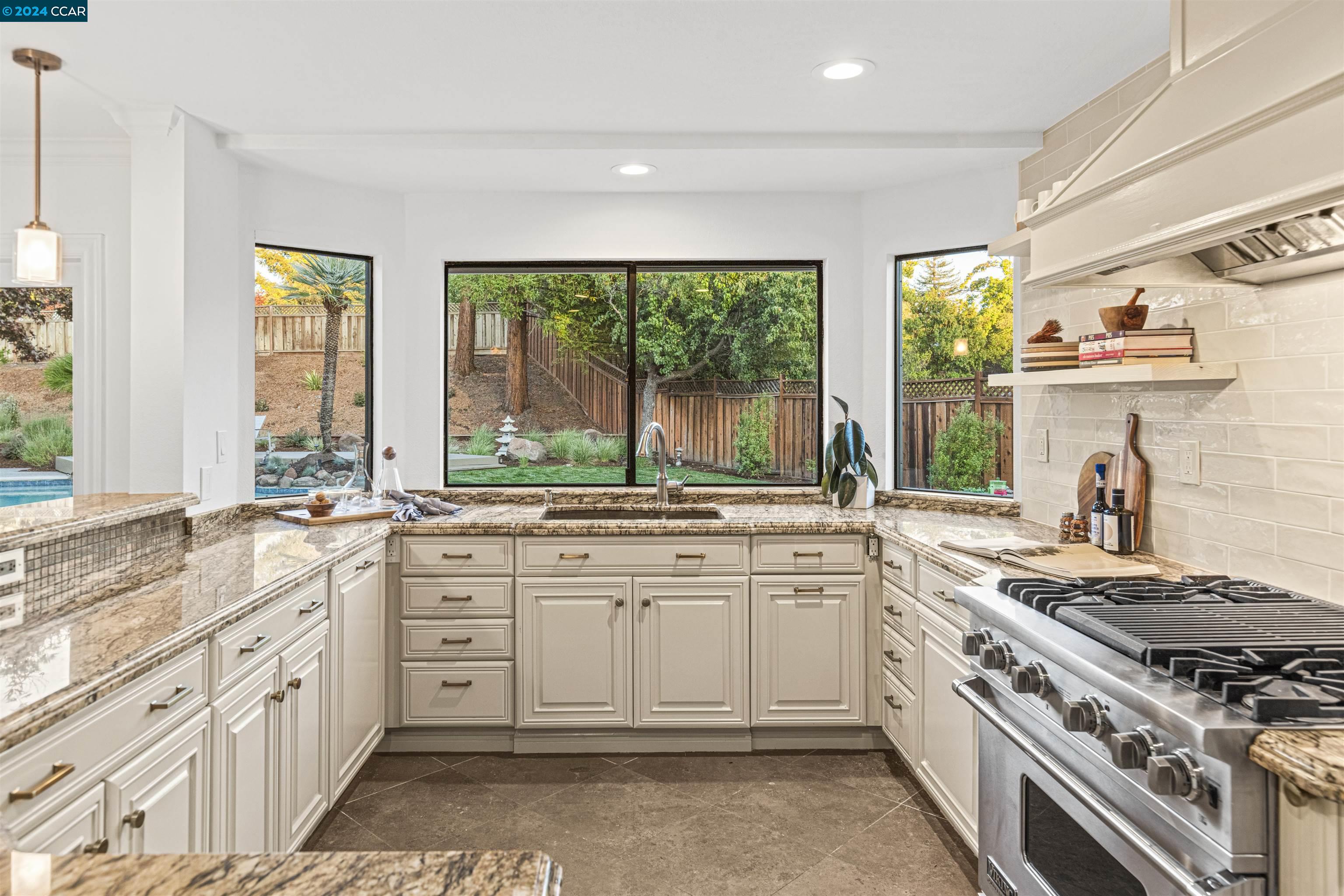 1708 Oro Valley Cir