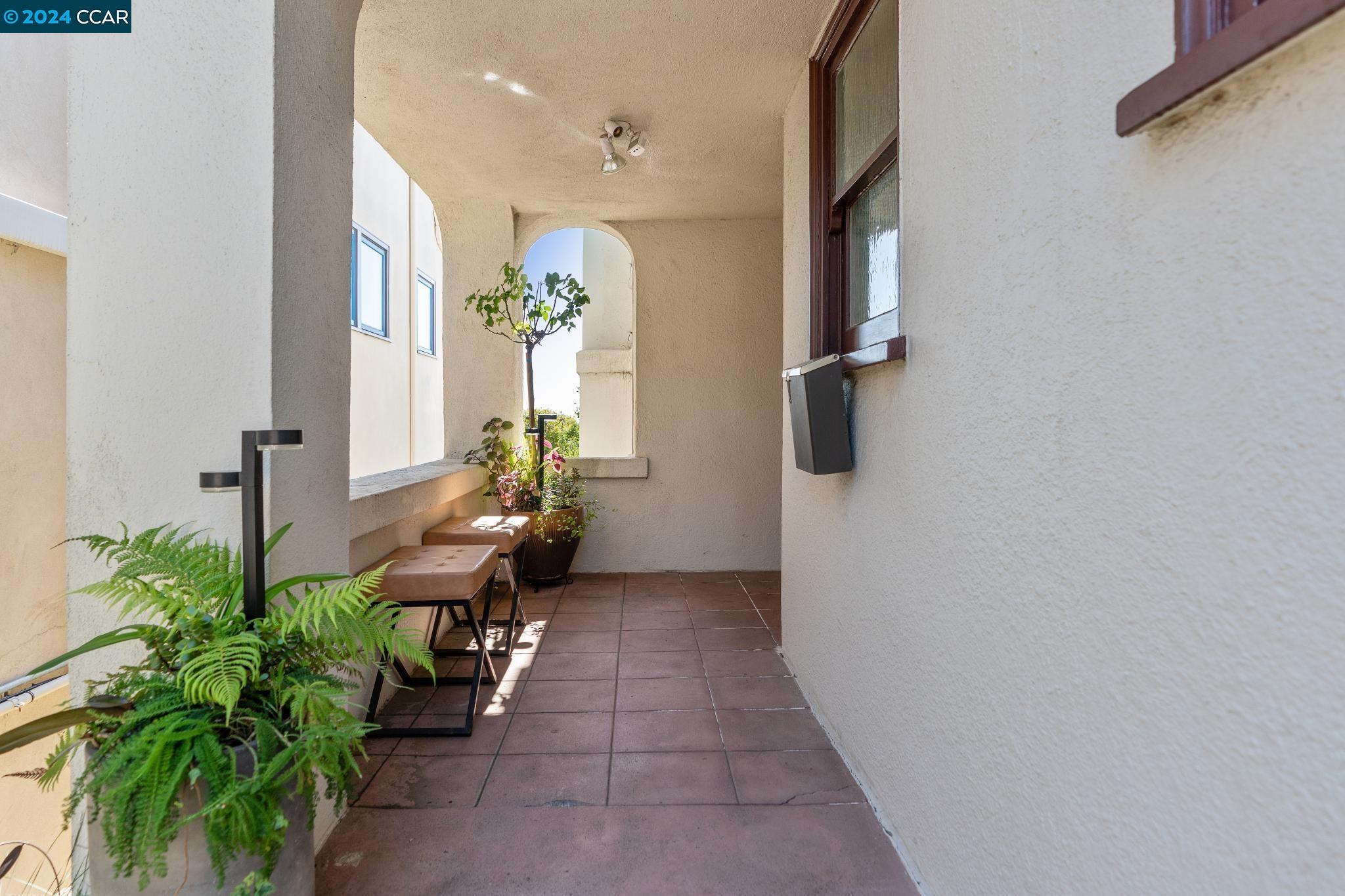 855 Indian Rock Ave