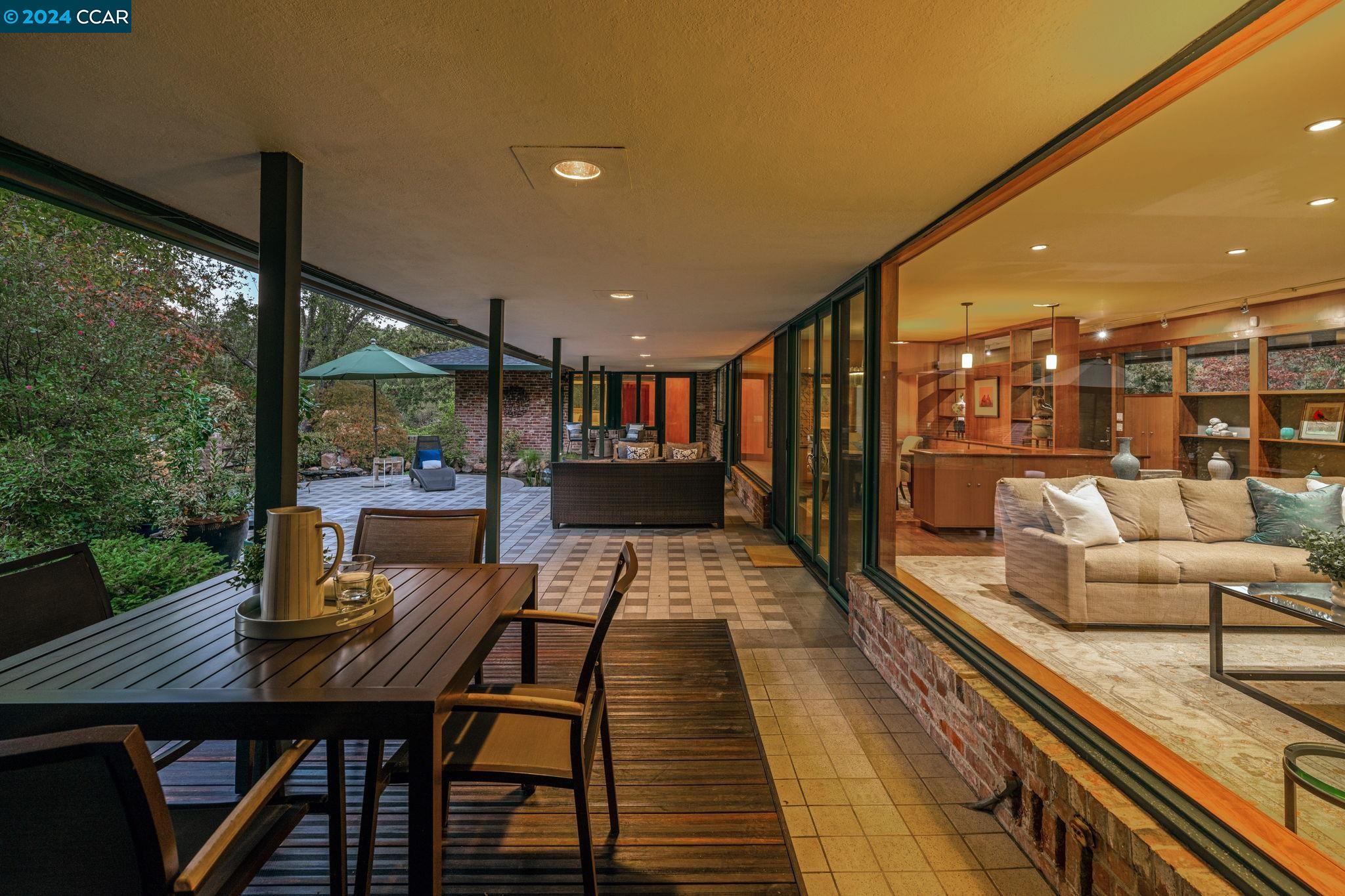 1 Moraga Ct