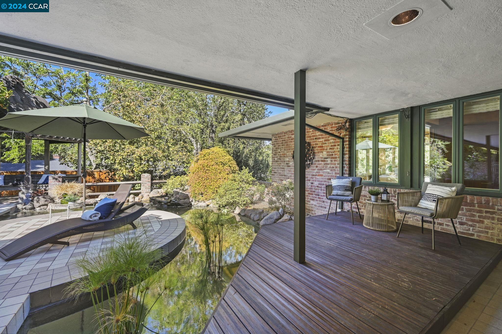 1 Moraga Ct
