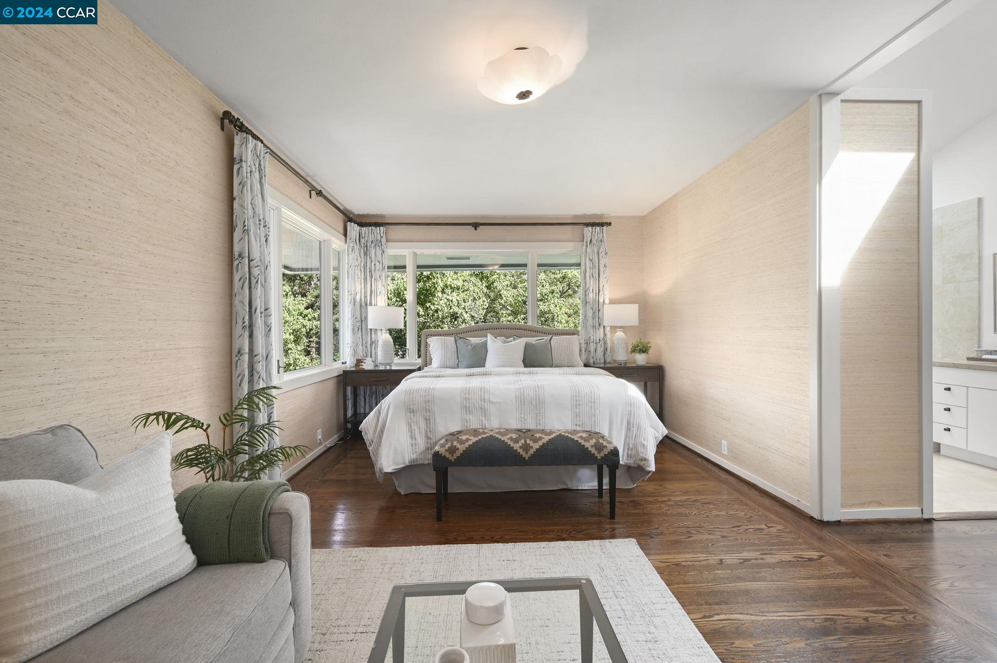 1 Moraga Ct