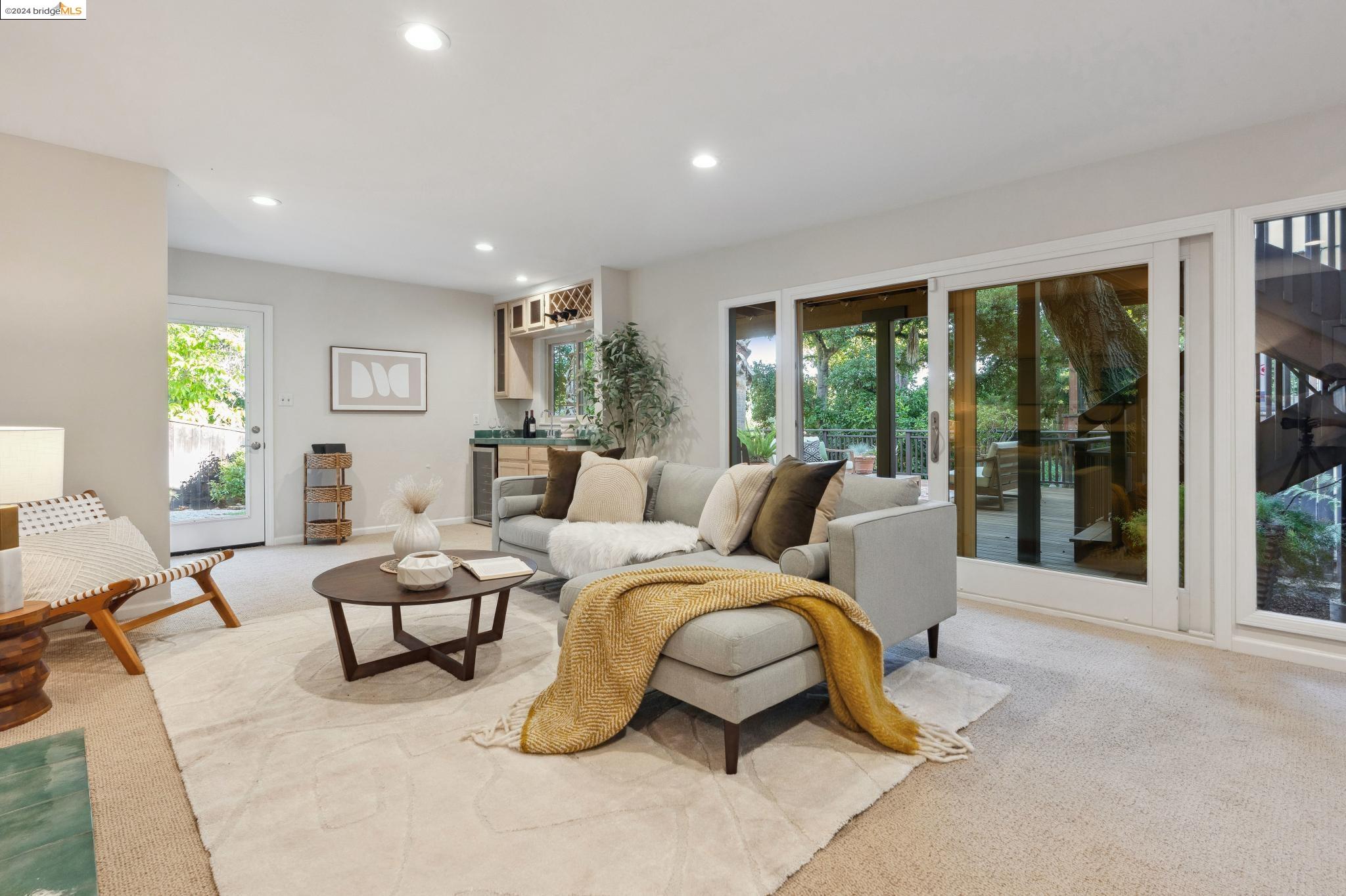 1297 Sunnyhills Rd