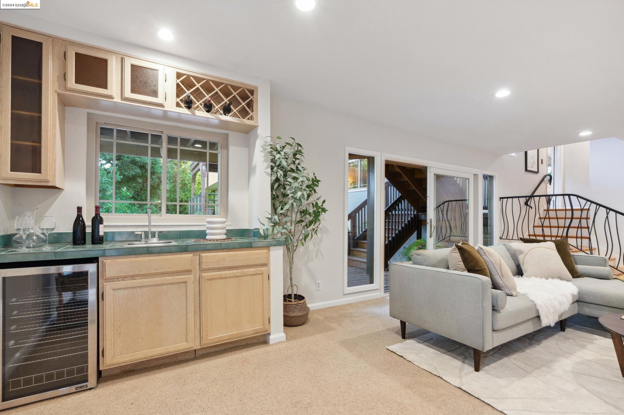 1297 Sunnyhills Rd