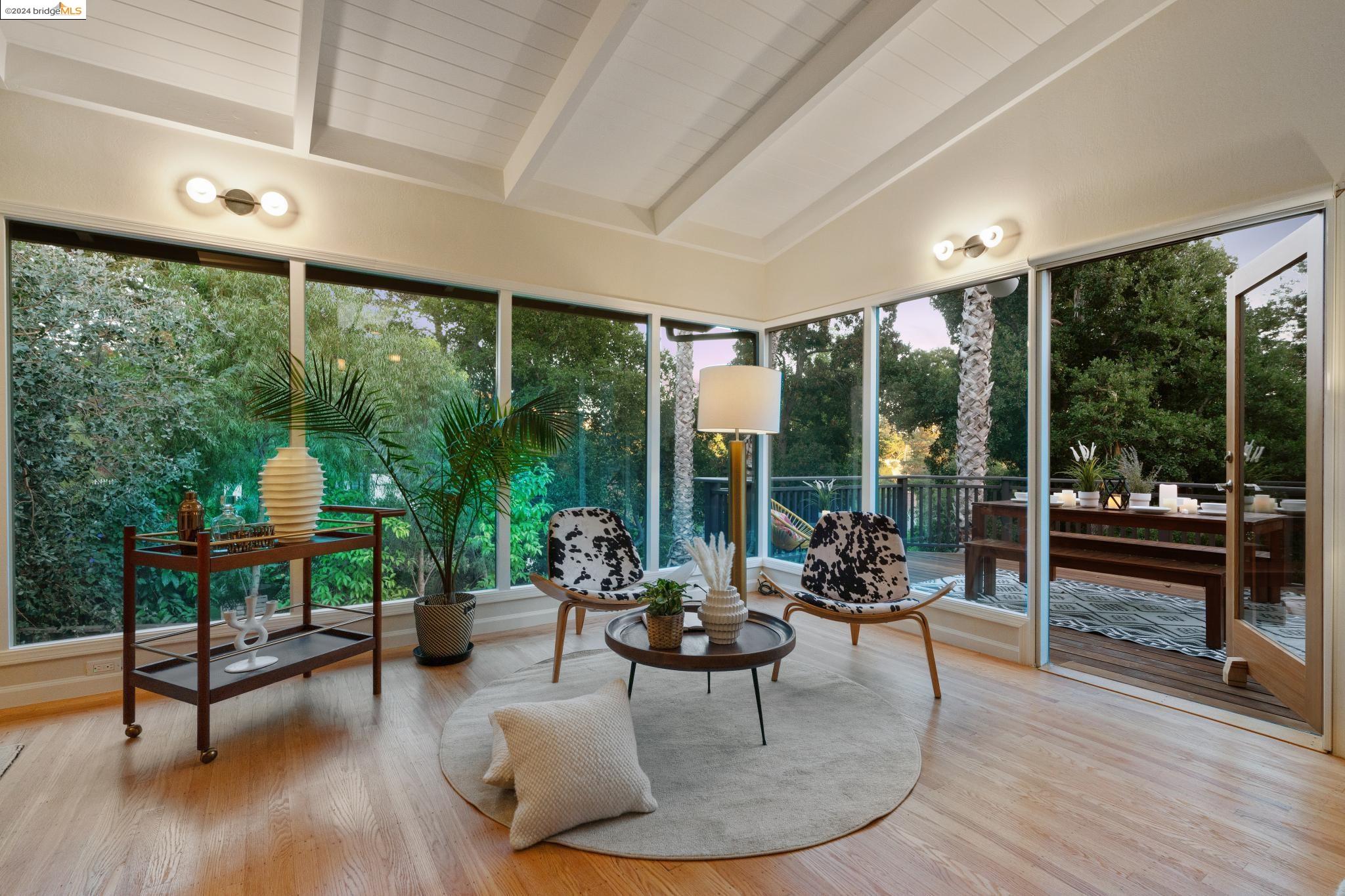 1297 Sunnyhills Rd