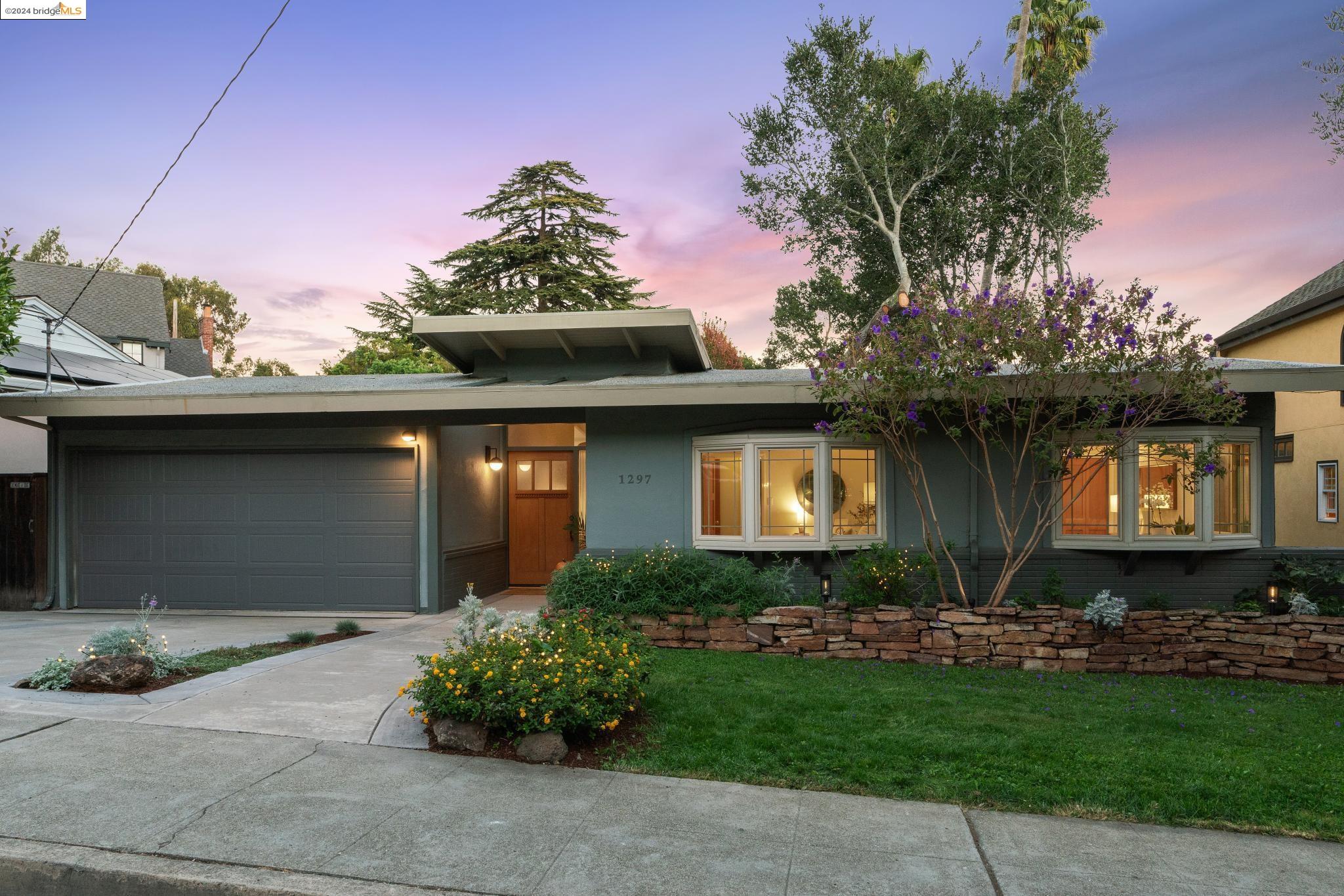 1297 Sunnyhills Rd