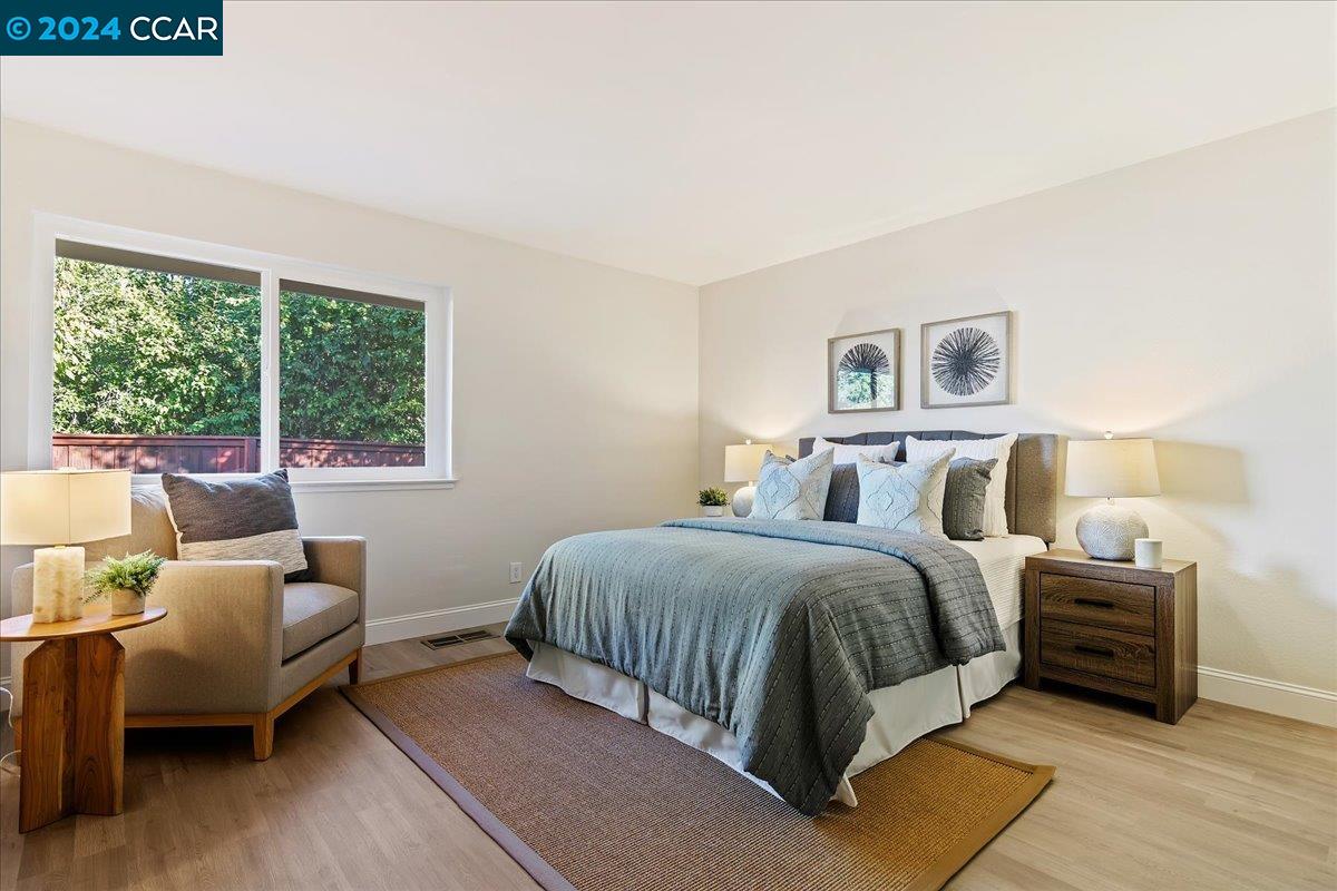 228 Western Hills Dr